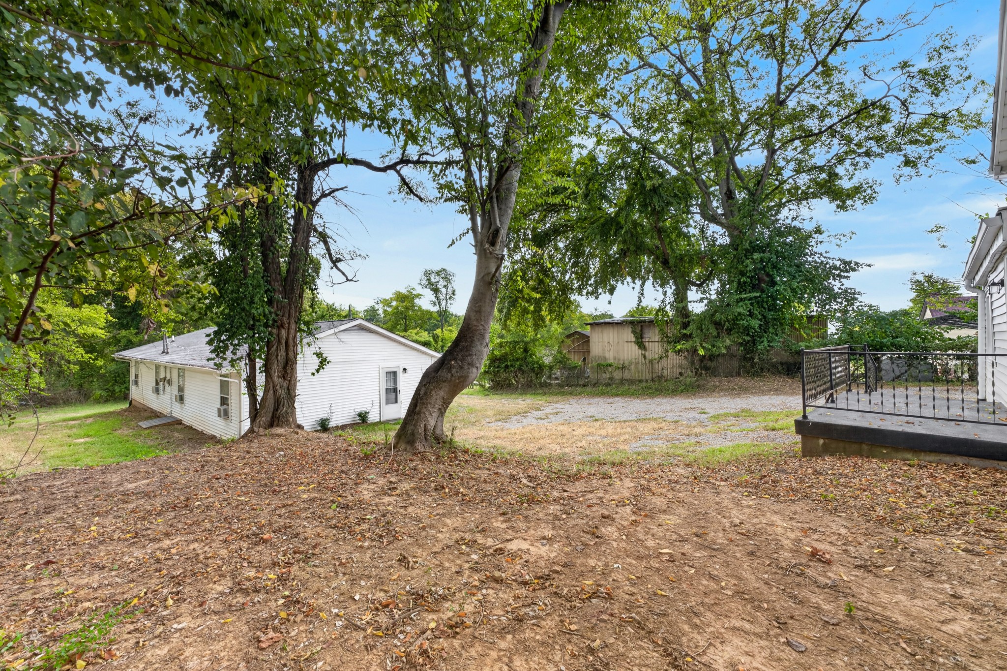 809 Forest St Property Photo 26