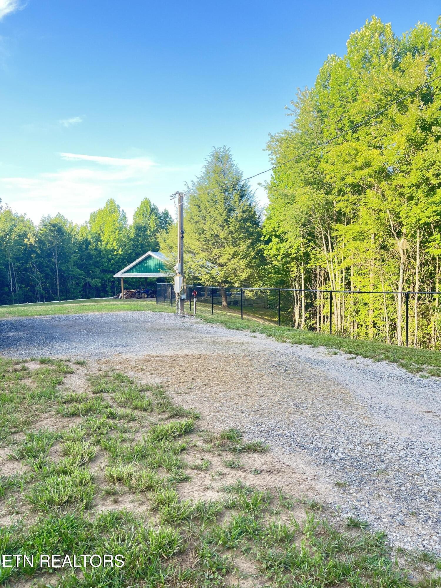2240 Mt Pleasant Rd Property Photo 33