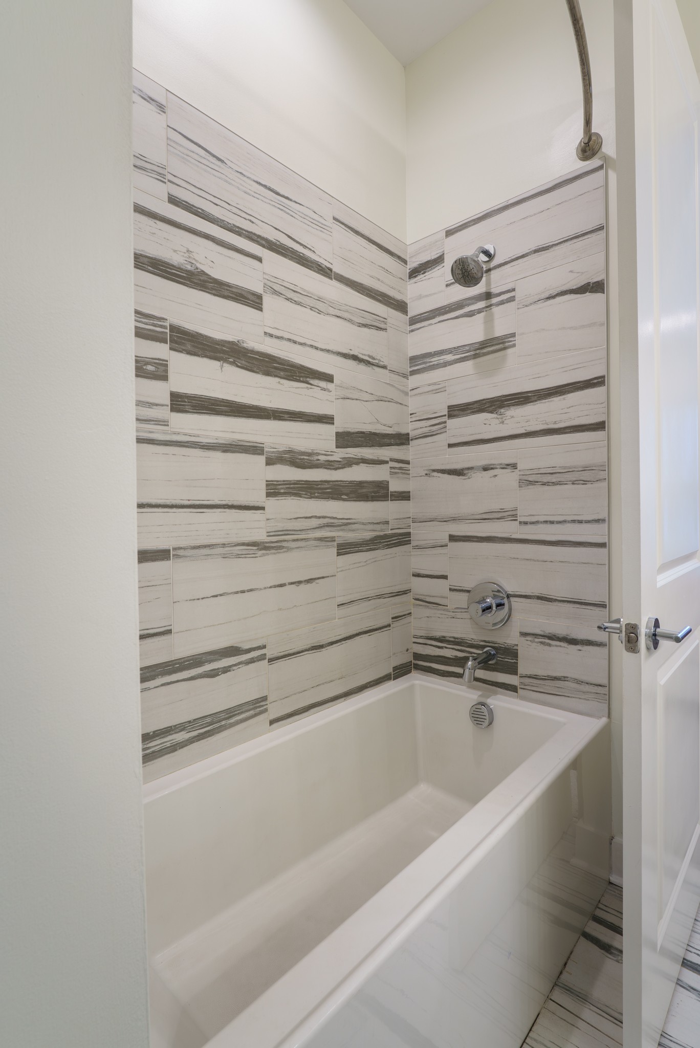 413 Herringbone Ct Property Photo 8