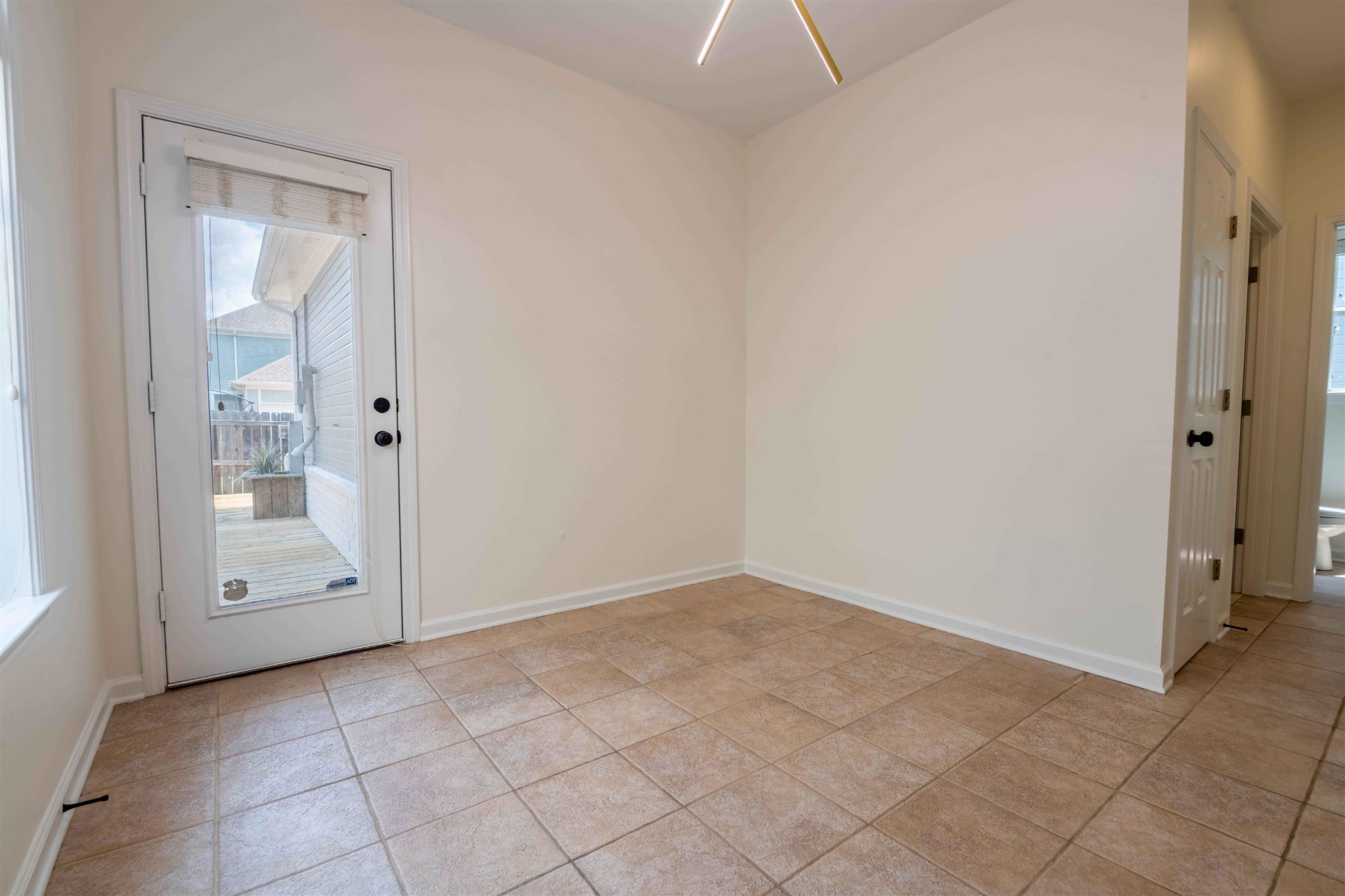 1124 Misty Isle Dr Property Photo 22