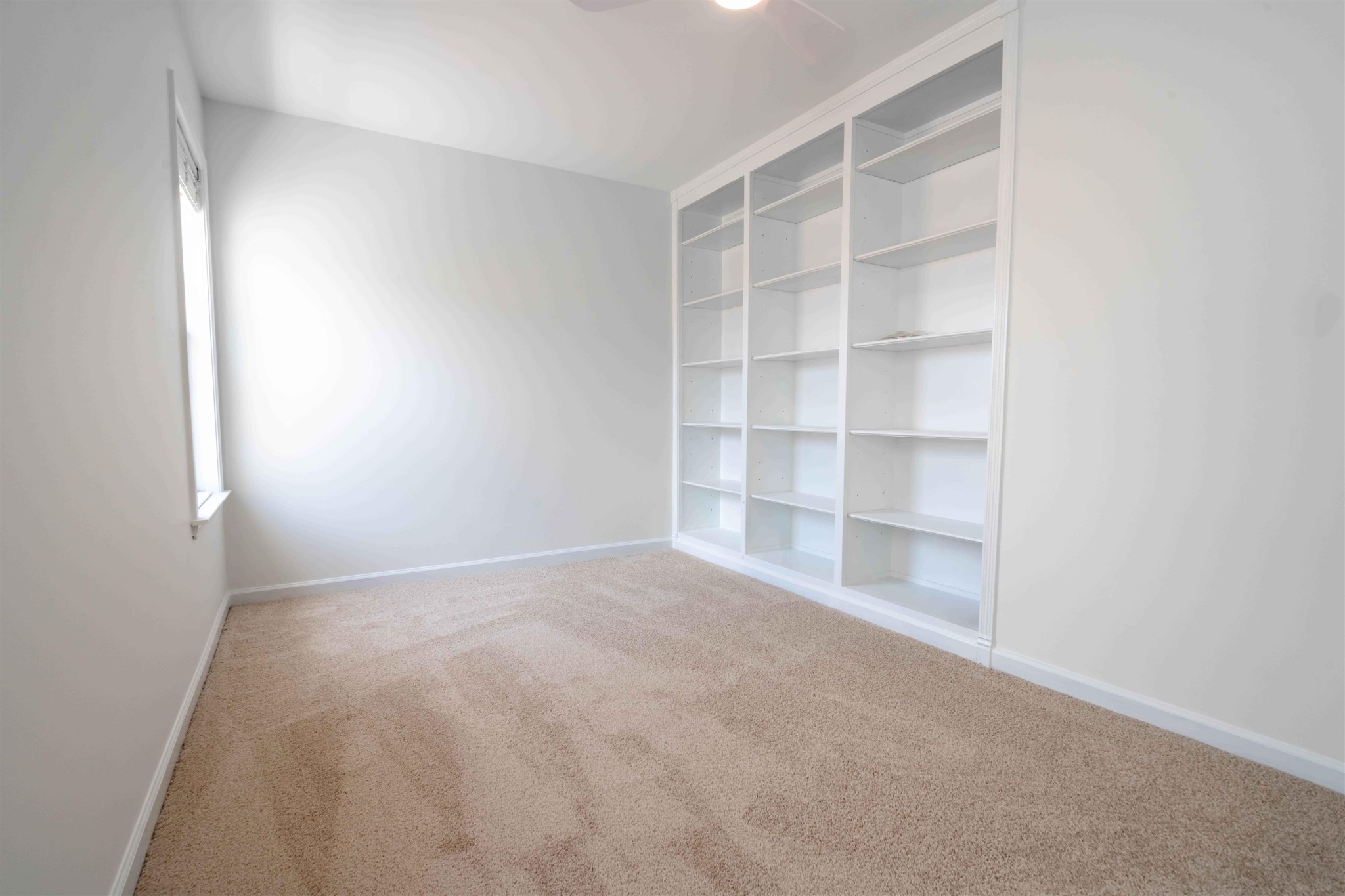 1124 Misty Isle Dr Property Photo 35