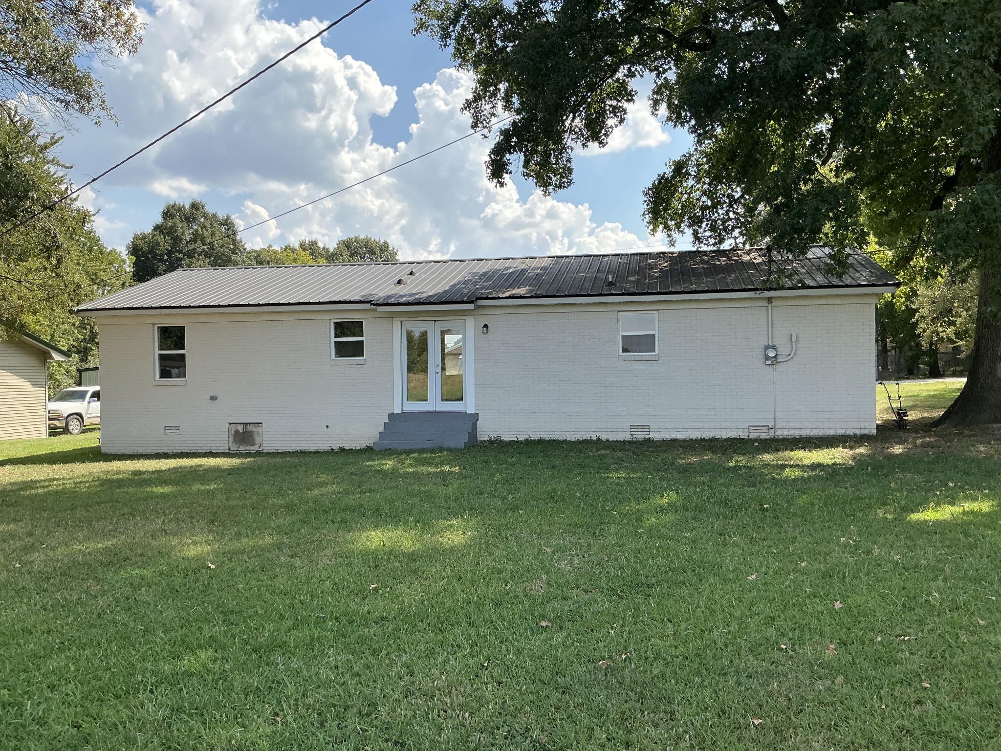 52 Scarbough East Ave Property Photo 4