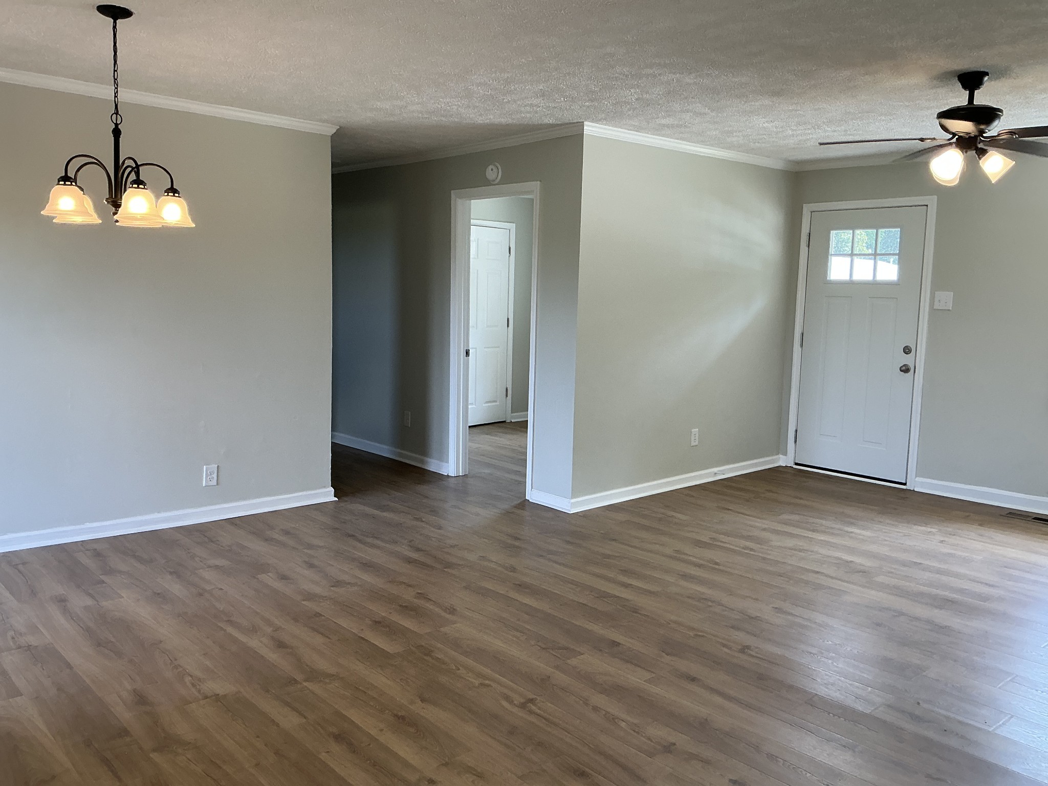 52 Scarbough East Ave Property Photo 6