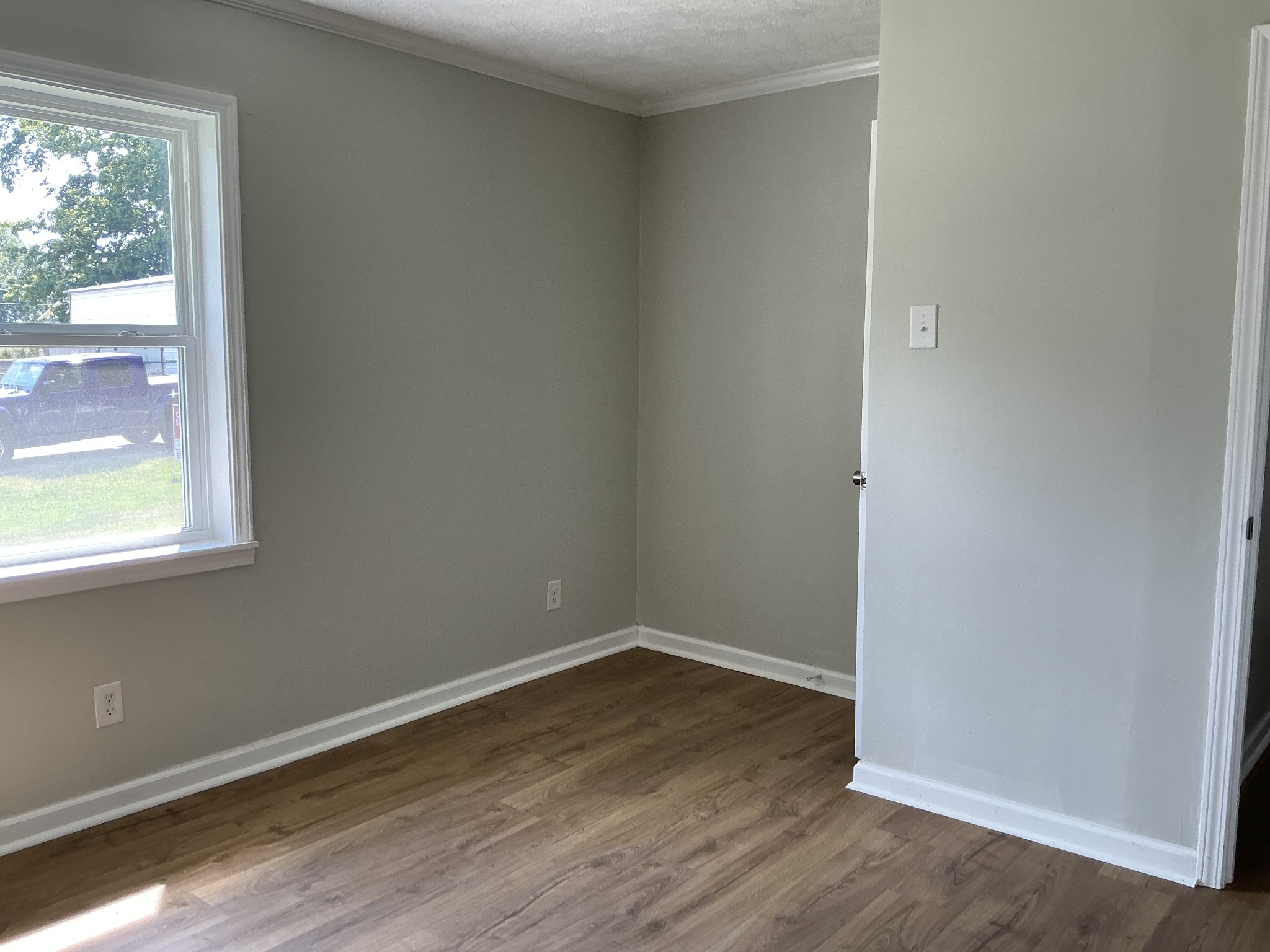 52 Scarbough East Ave Property Photo 11
