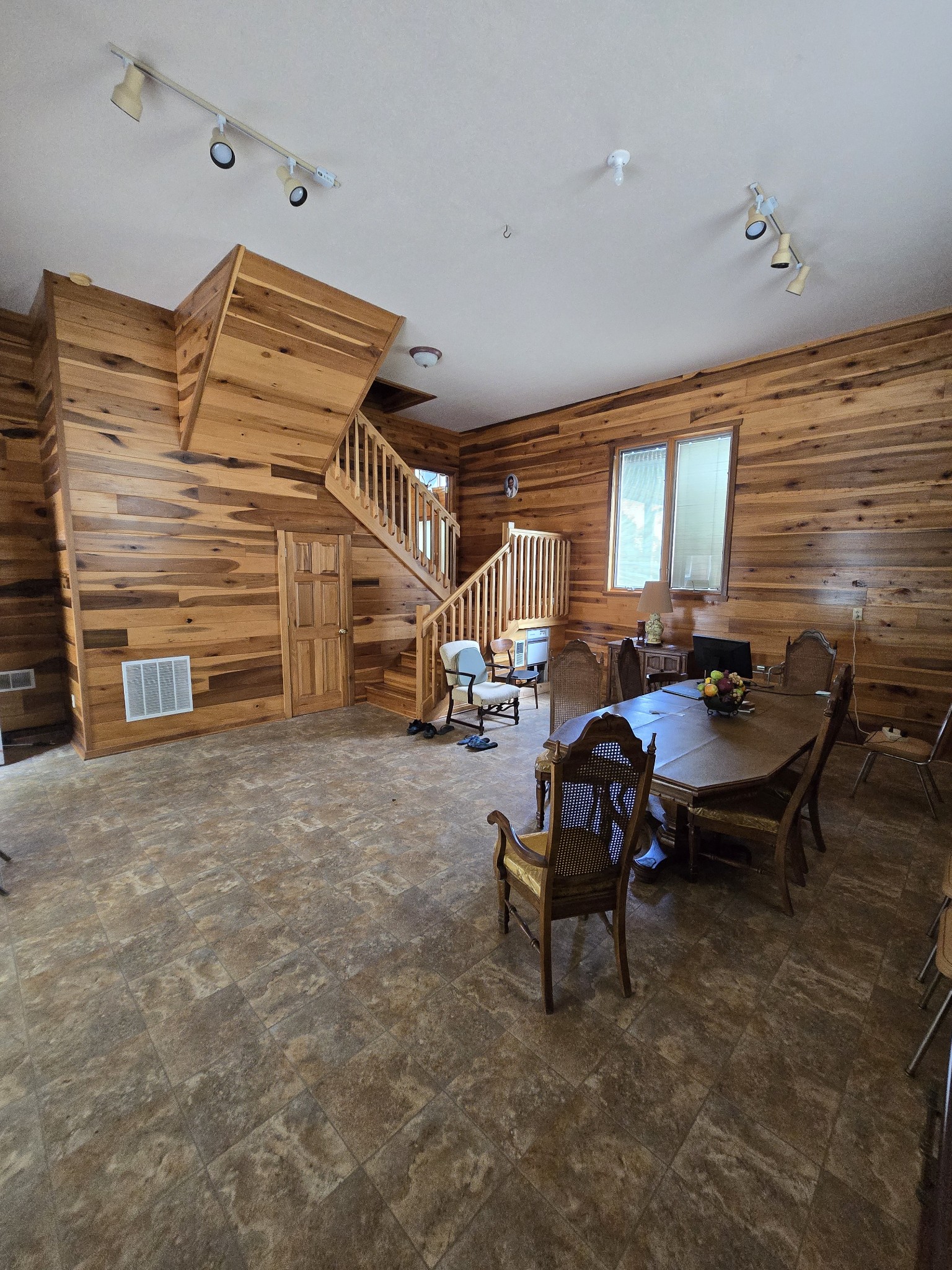 7011 Flat Creek Rd Property Photo 13
