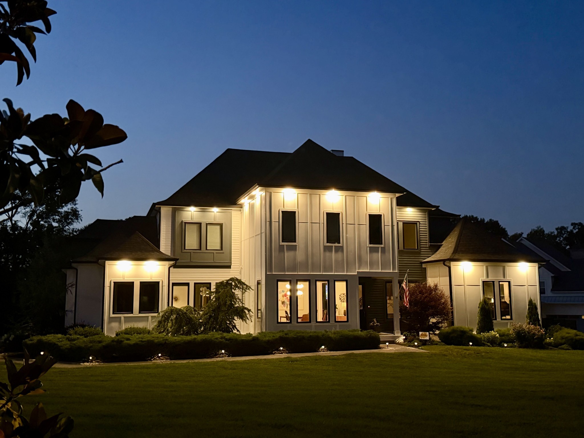 848 W Hillwood Dr
