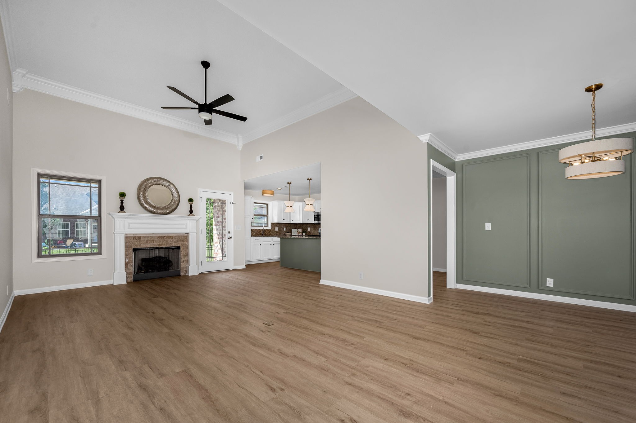1413 Sam Houston Ave Property Photo 4