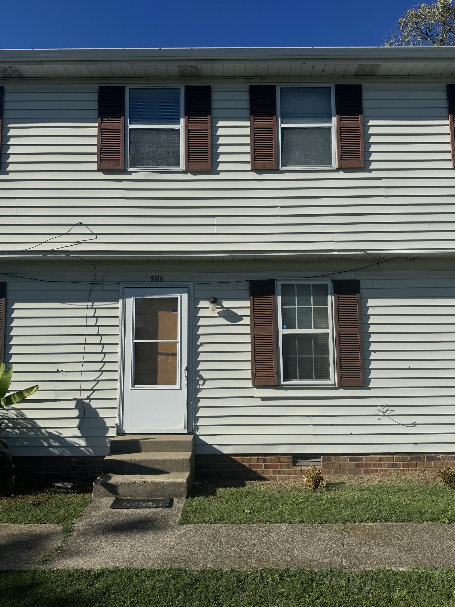 908 Smith St Property Photo 2