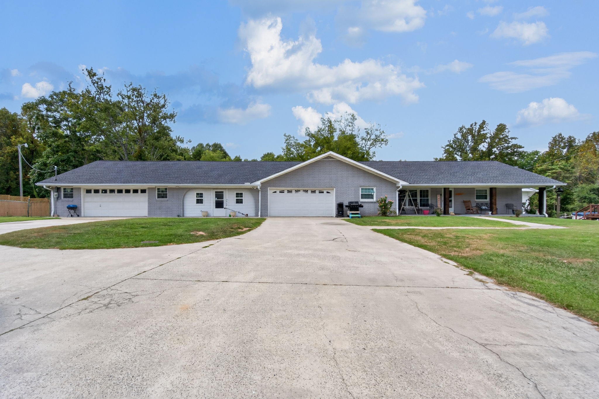 3464 S Grundy Quarles Hwy Property Photo 2