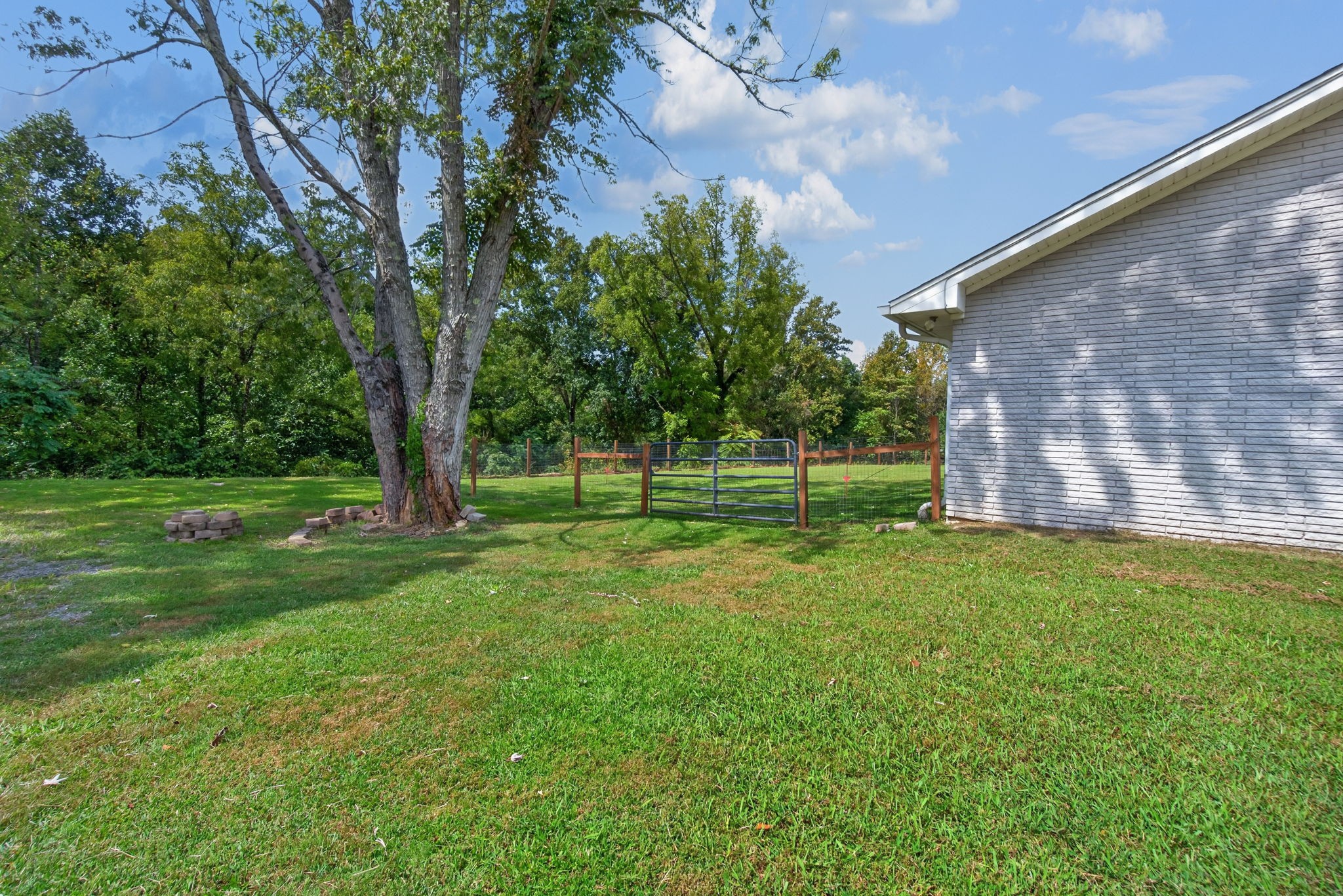 3464 S Grundy Quarles Hwy Property Photo 7