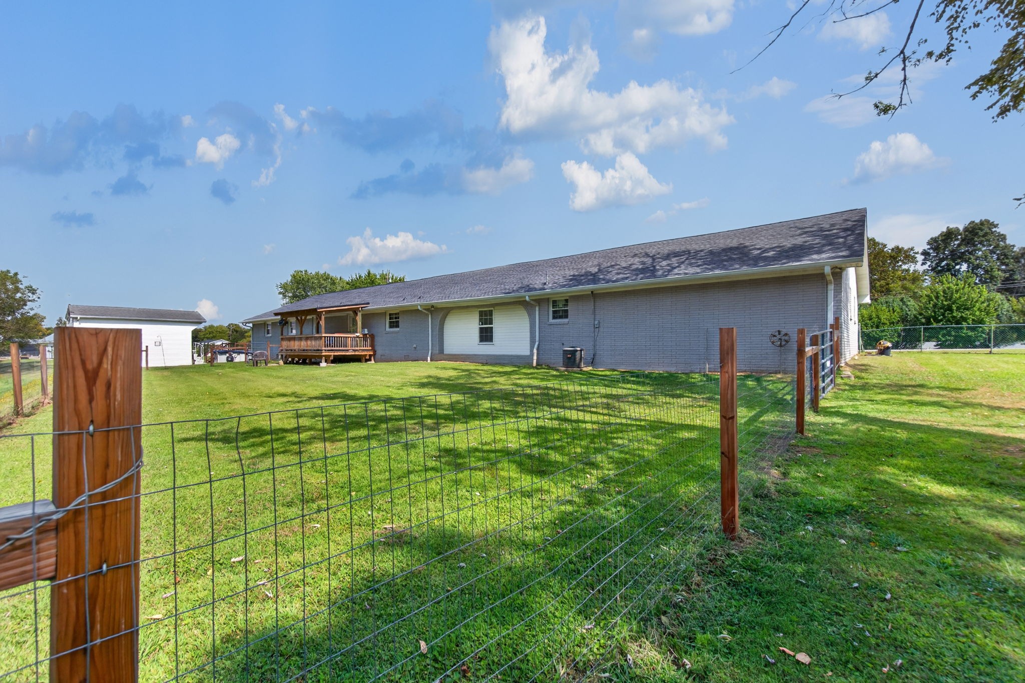 3464 S Grundy Quarles Hwy Property Photo 8