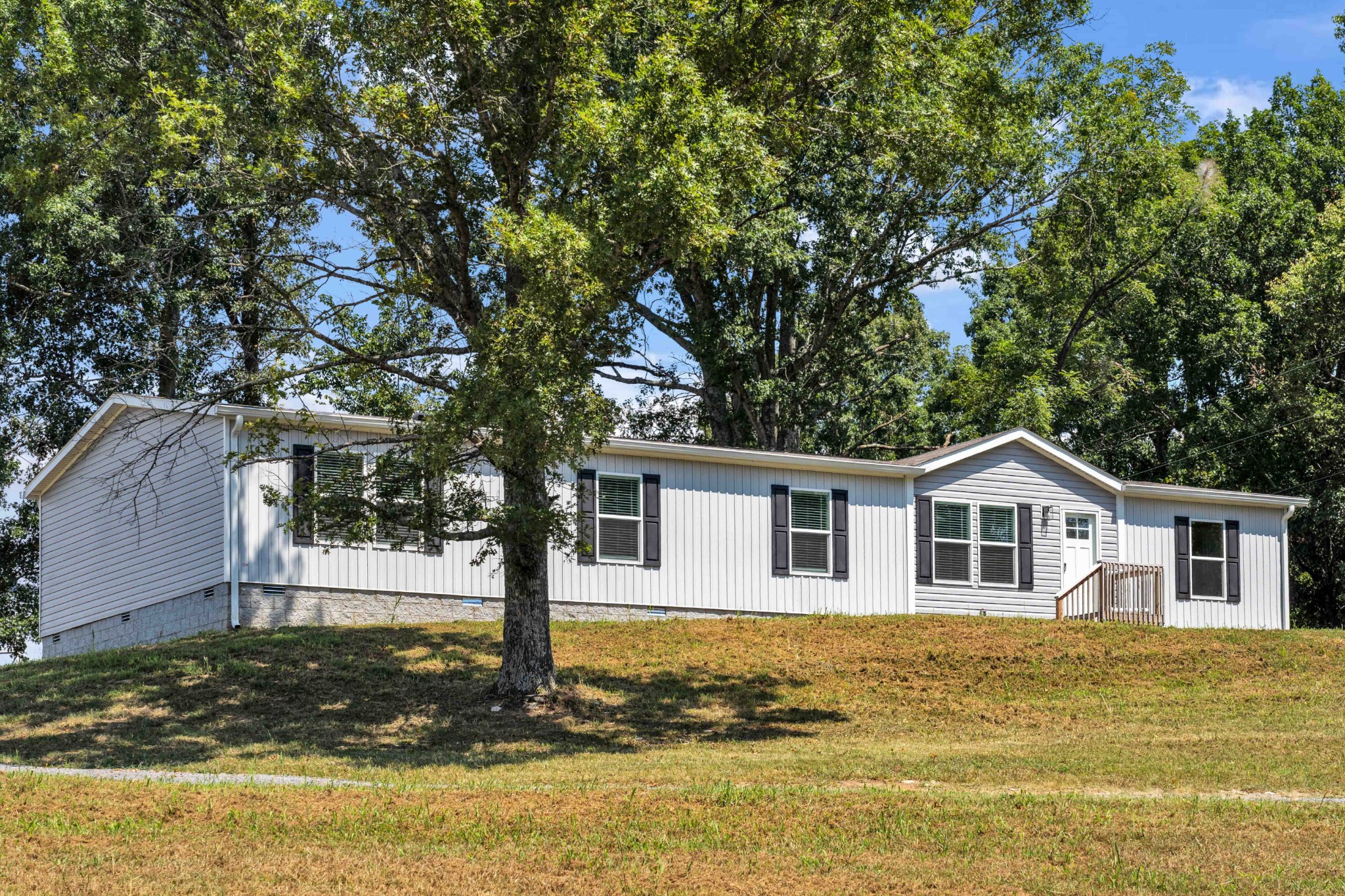 1104 Corum Hill Rd Property Photo 1