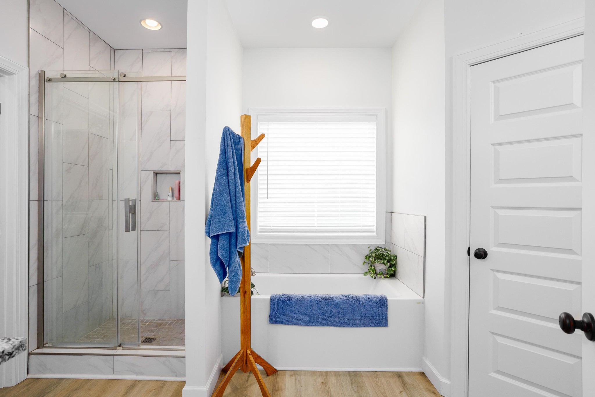 150 Spry Way Property Photo 8