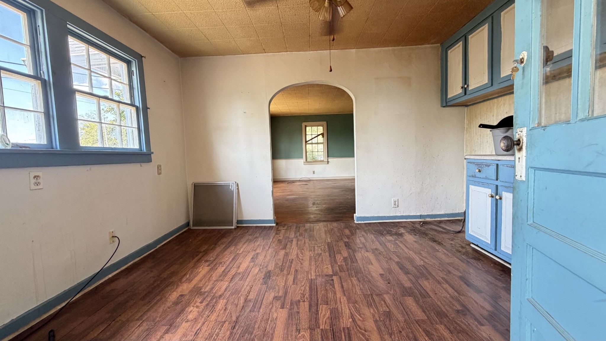 523 W Cherry St Property Photo 6