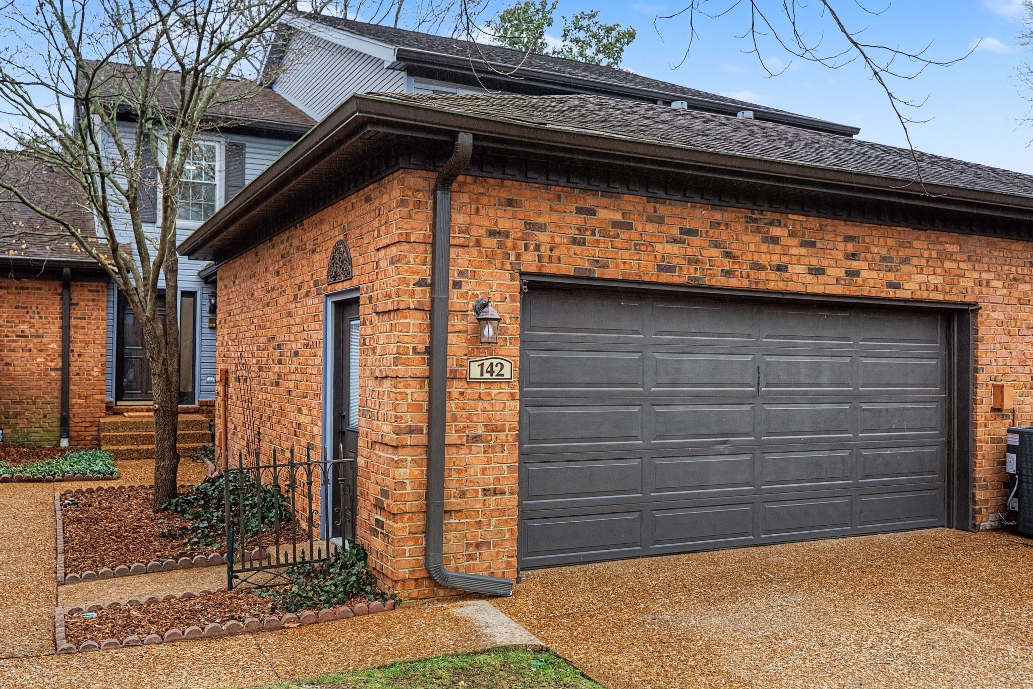 142 Hearthstone Manor Cir Property Photo 1