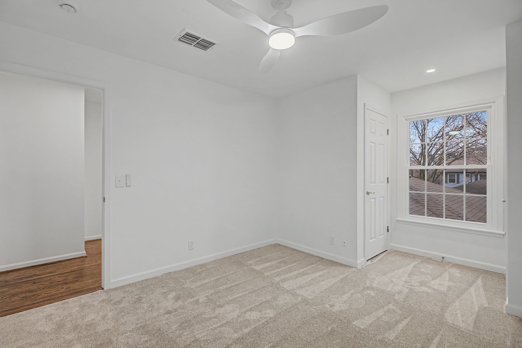 142 Hearthstone Manor Cir Property Photo 38