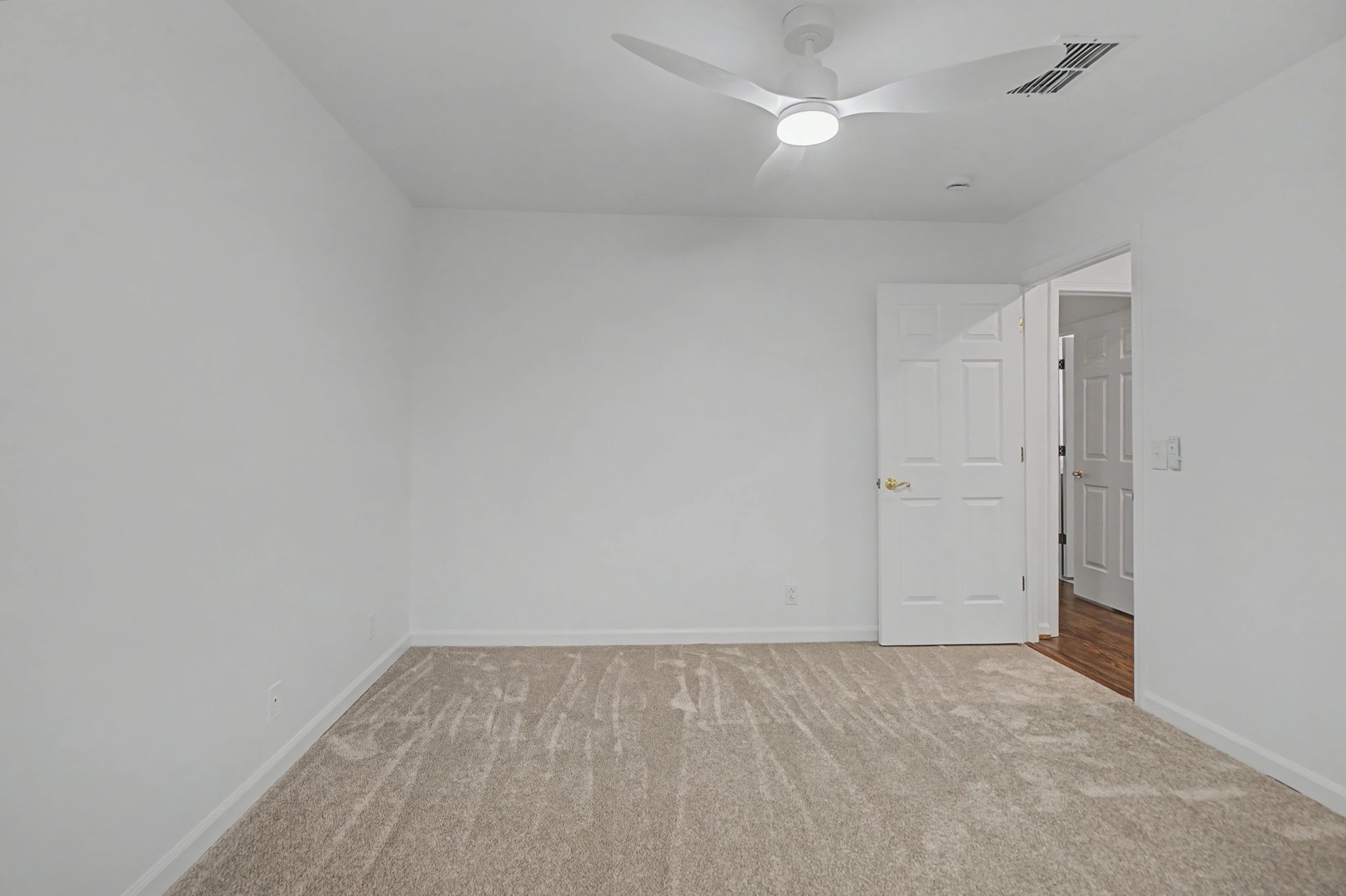 142 Hearthstone Manor Cir Property Photo 39