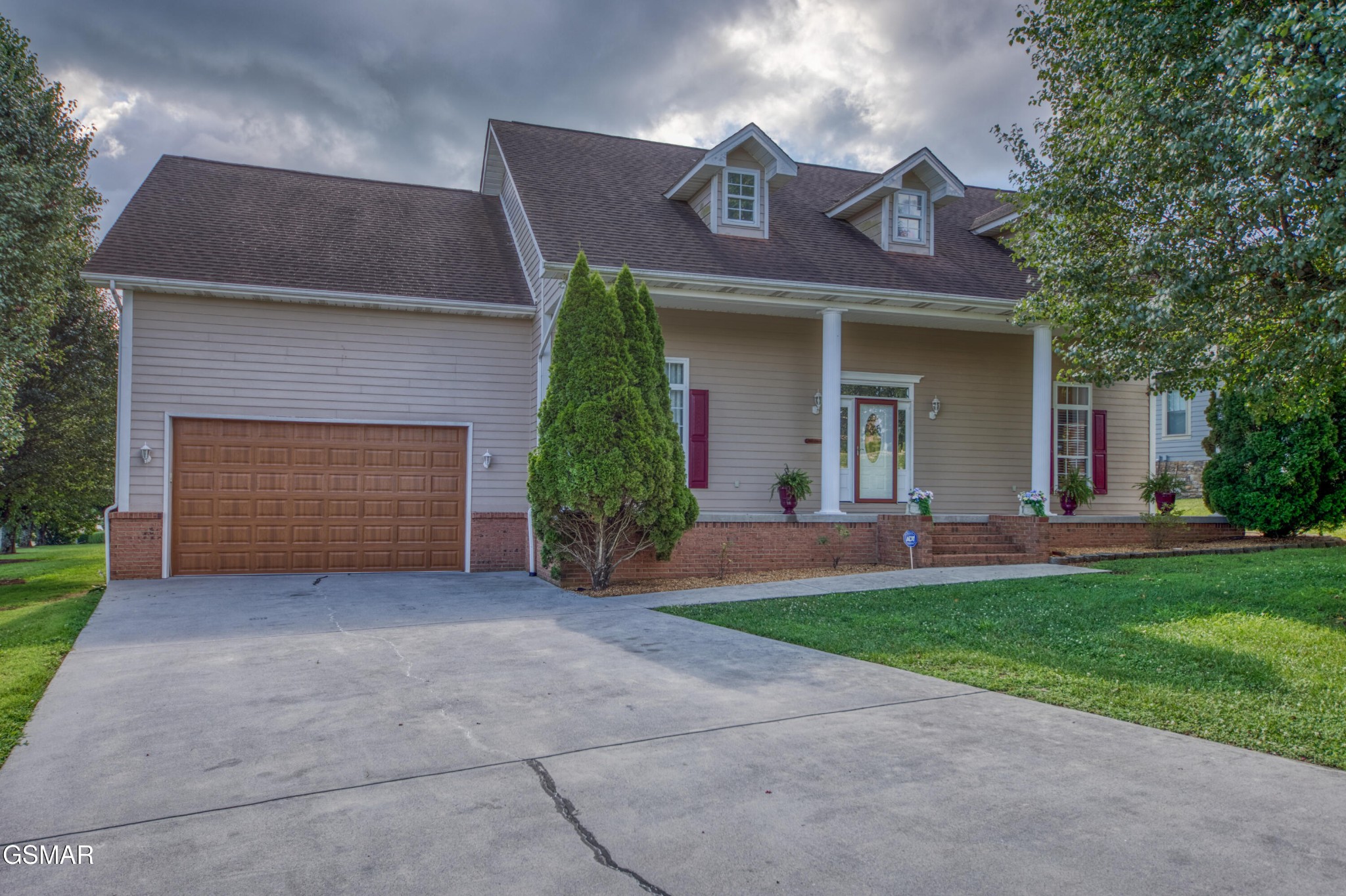 1833 Edward Drive Property Photo 1