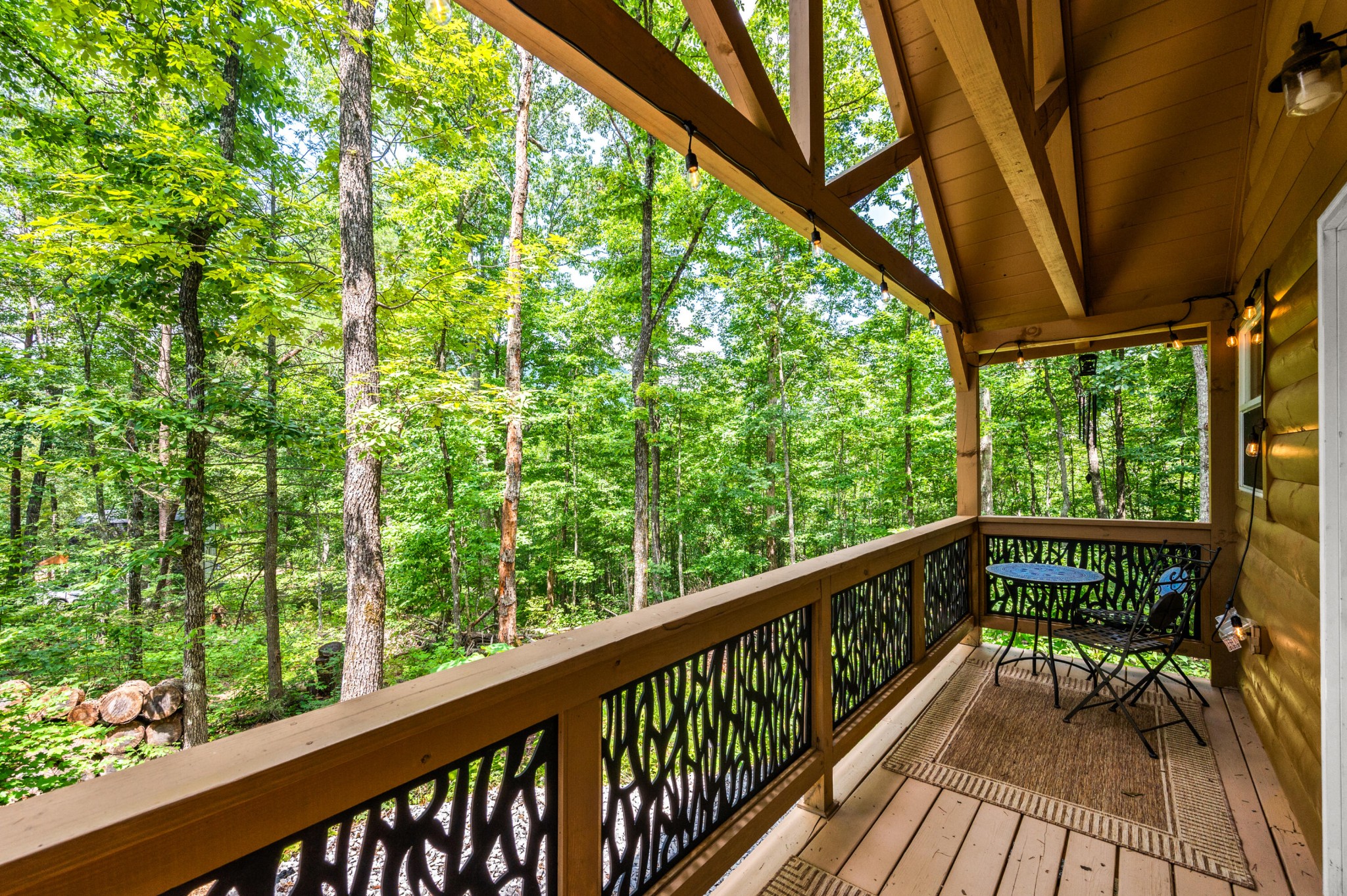 1634 S Mountain View Road Property Photo 3
