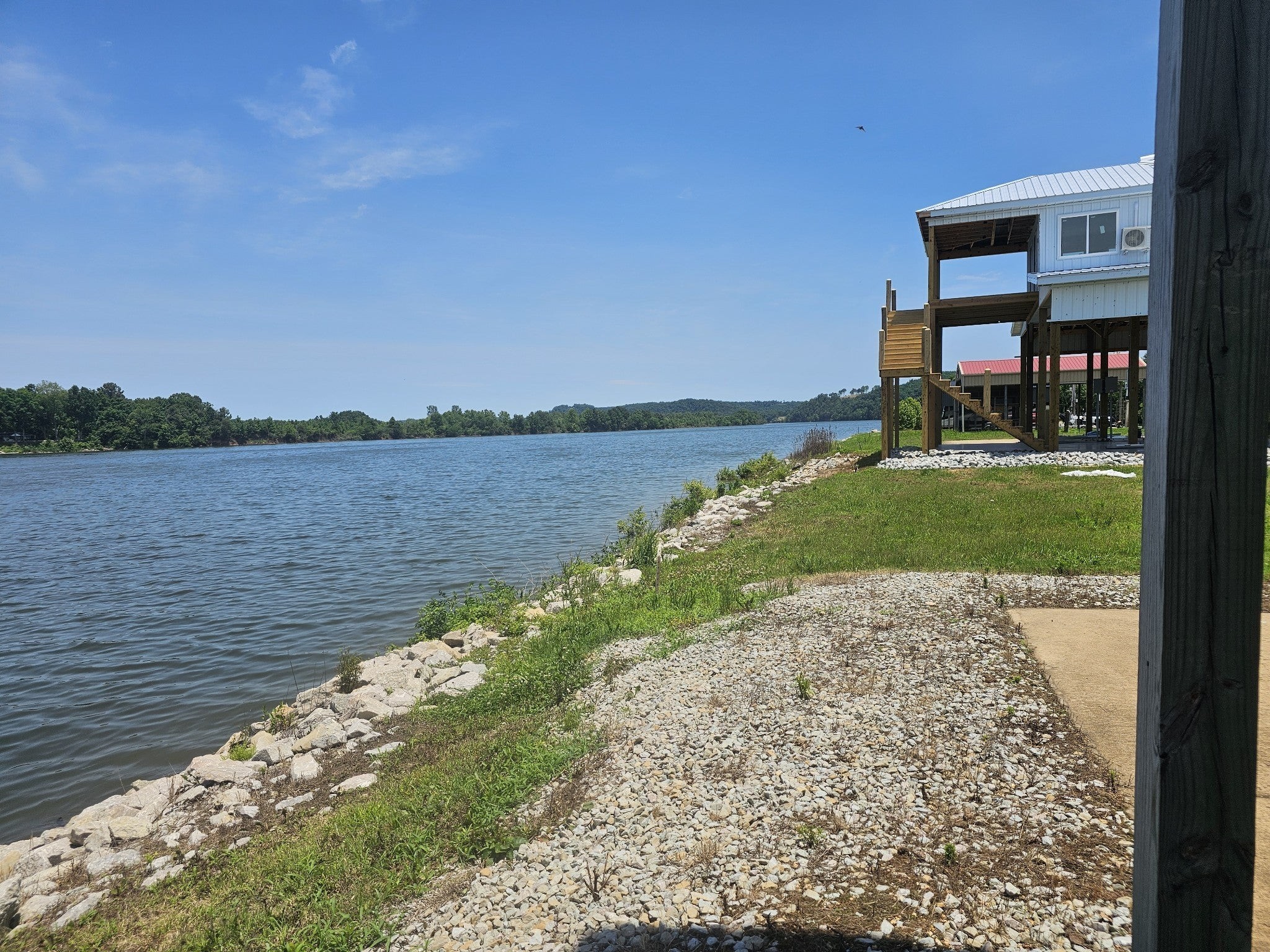 1089 River Front Dr Property Photo 7