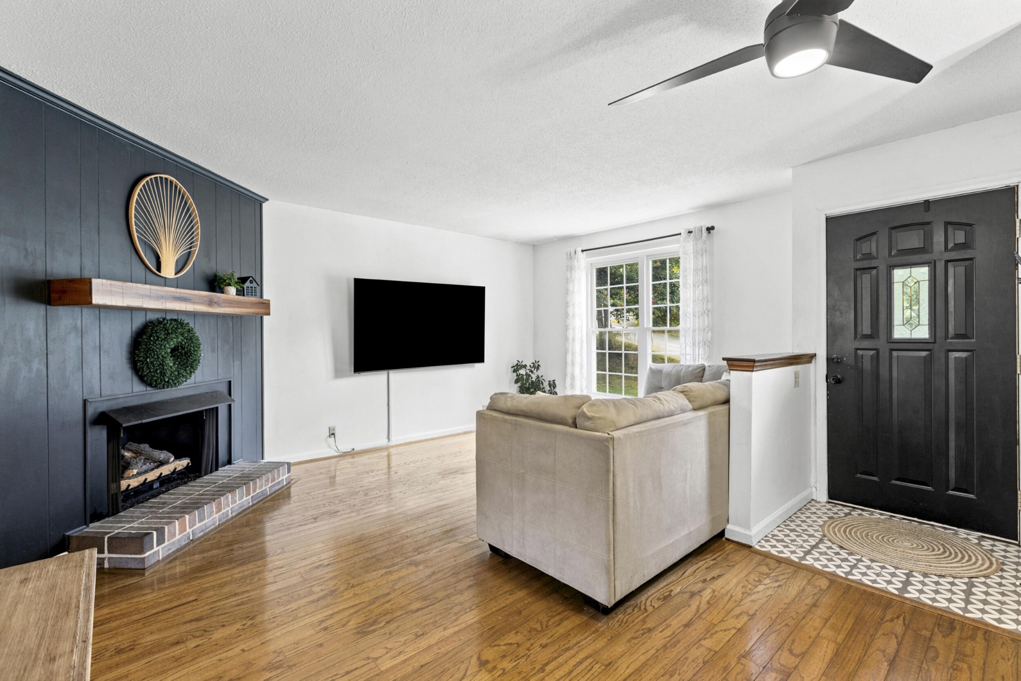 11 E Larry Circle Property Photo 3