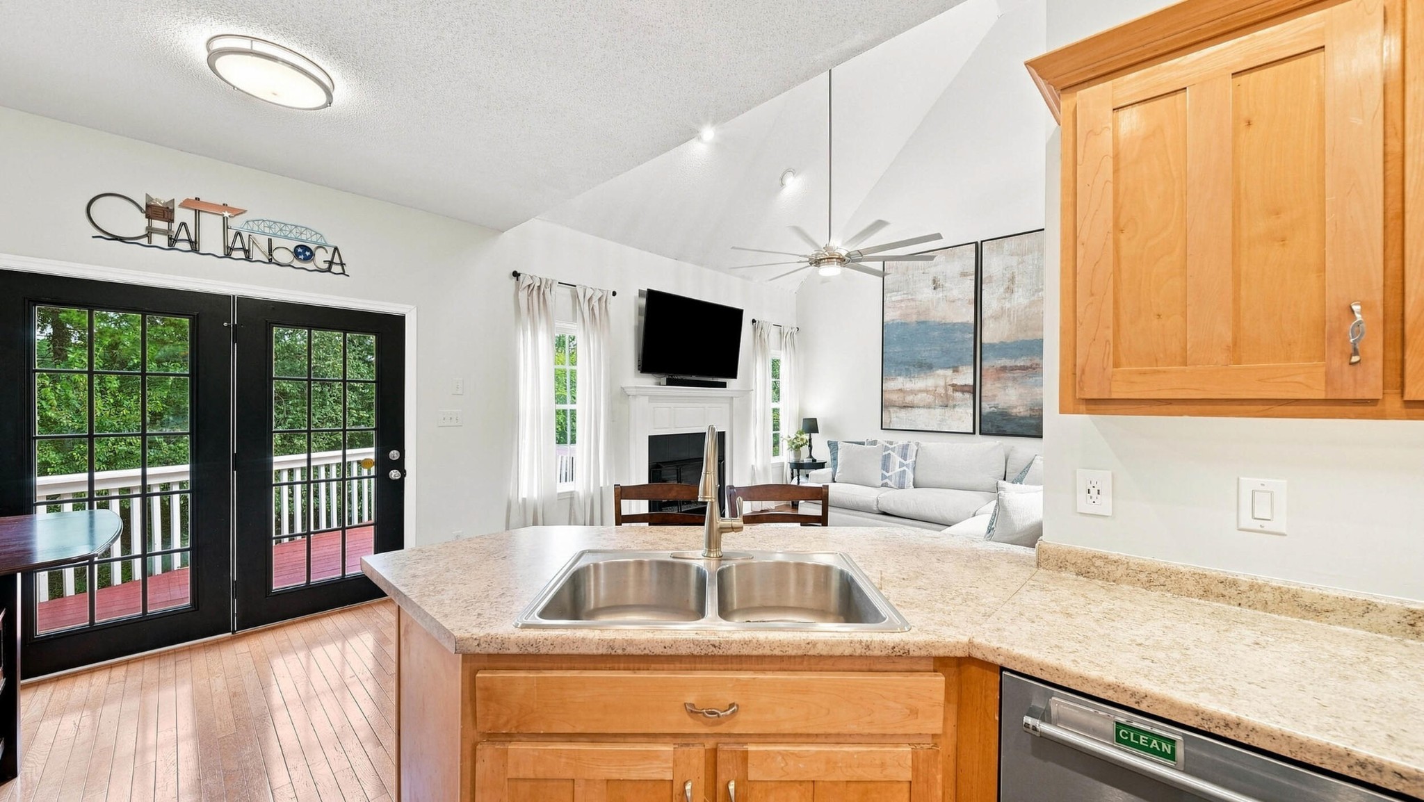 10558 Daffodil Circle Property Photo 12