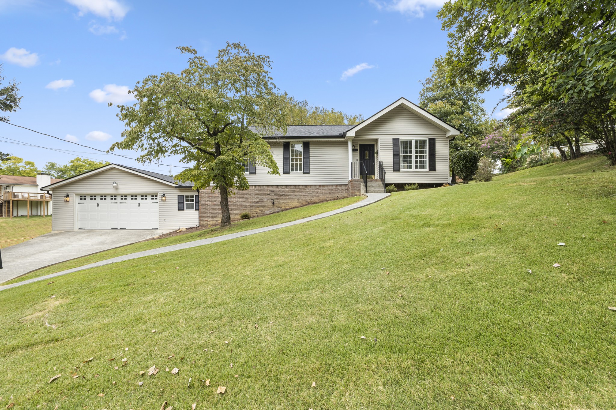 11 E Larry Cir Property Photo 1