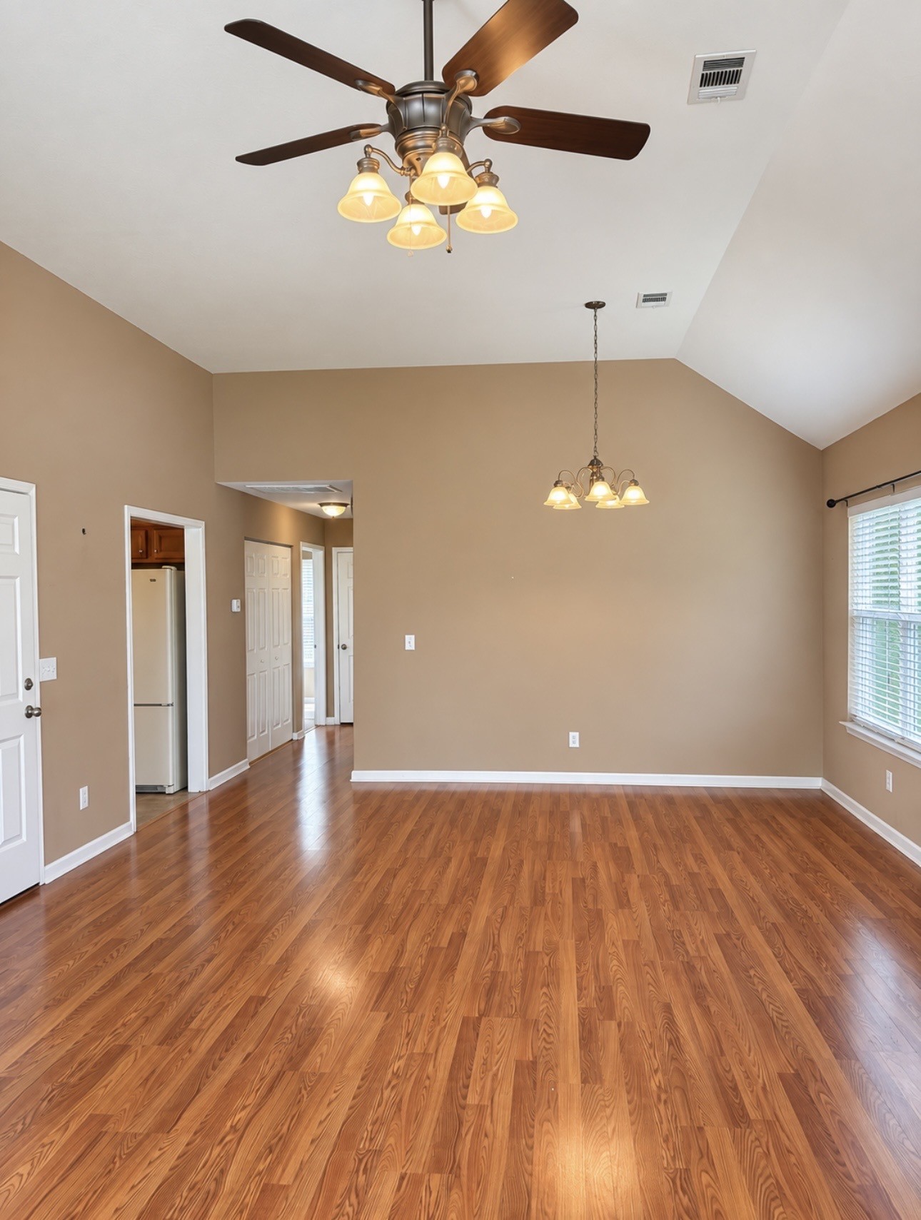 551 Albion Cir Property Photo 6