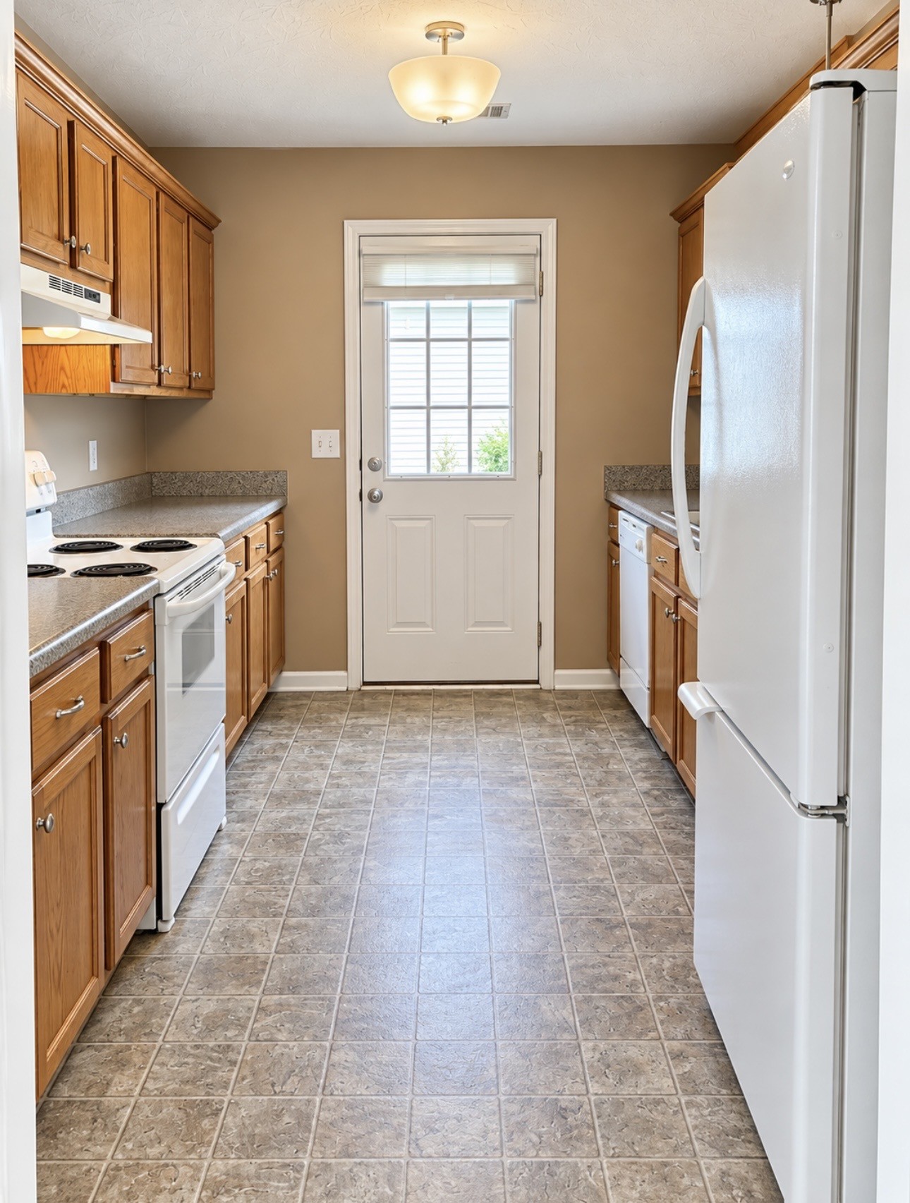 551 Albion Cir Property Photo 7