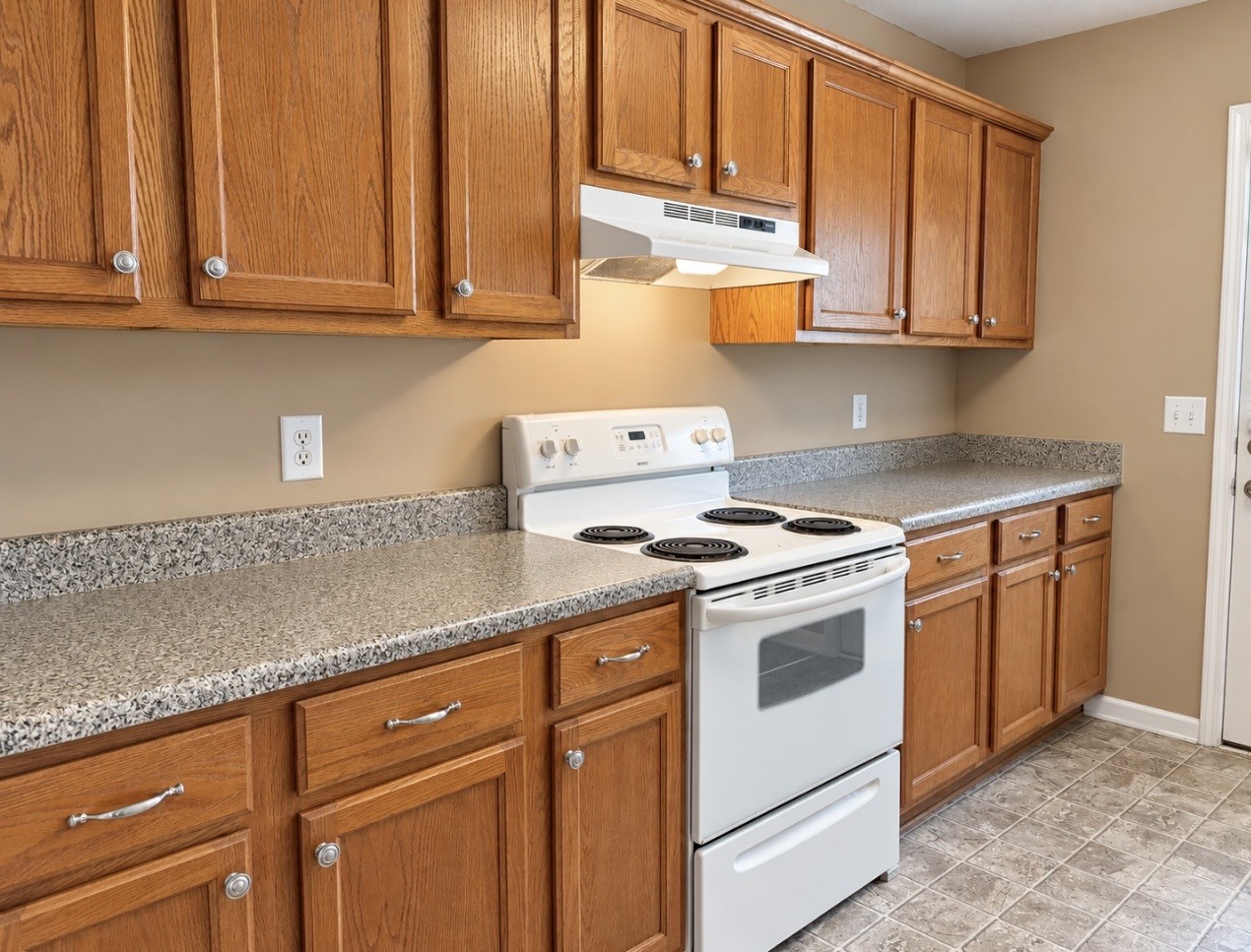 551 Albion Cir Property Photo 9