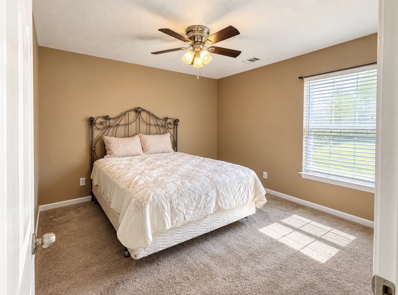551 Albion Cir Property Photo 13