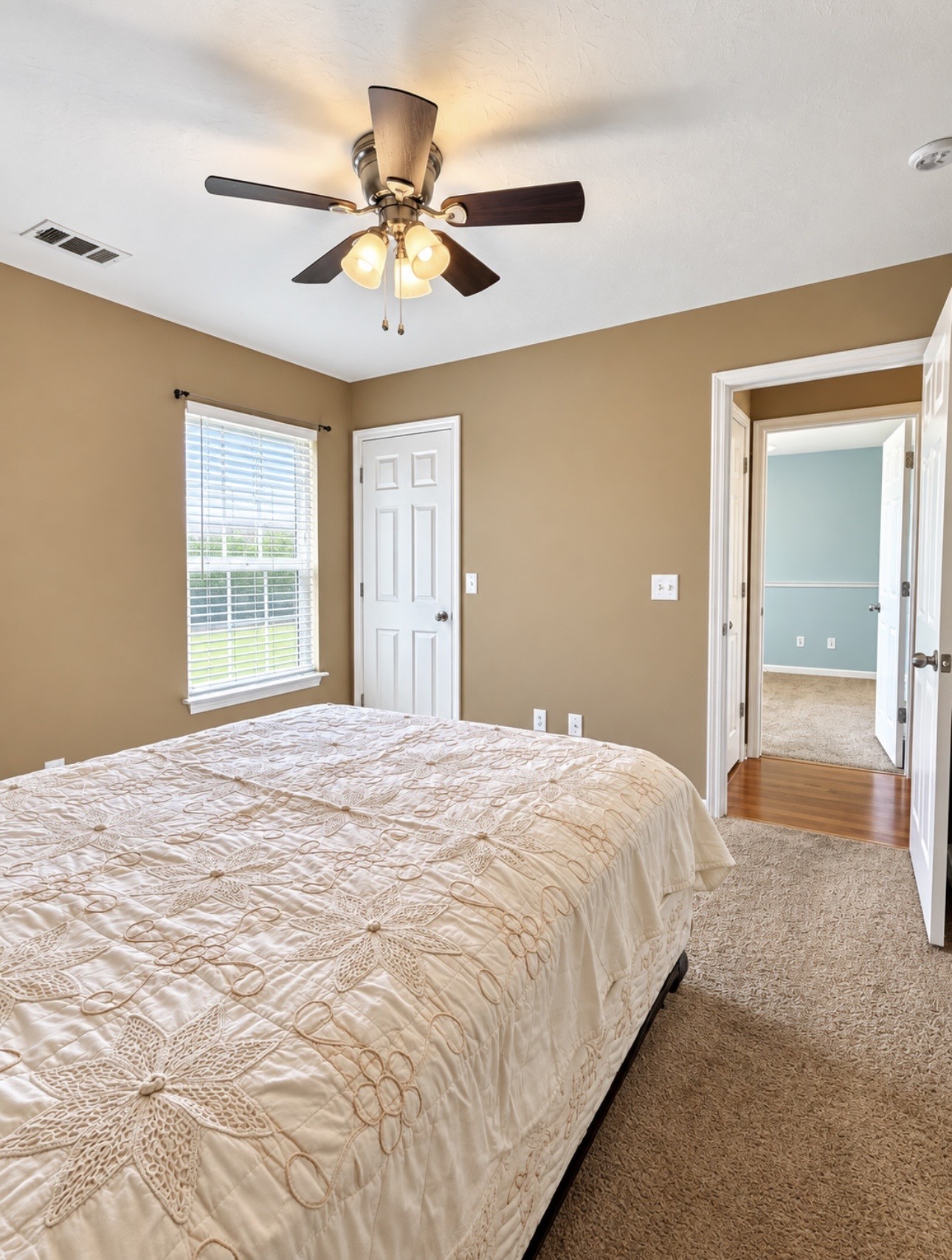 551 Albion Cir Property Photo 14