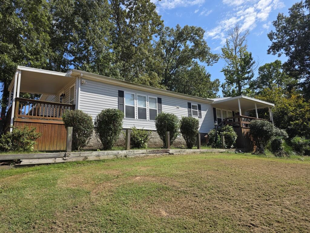 108 Crossfield Dr Property Photo 1