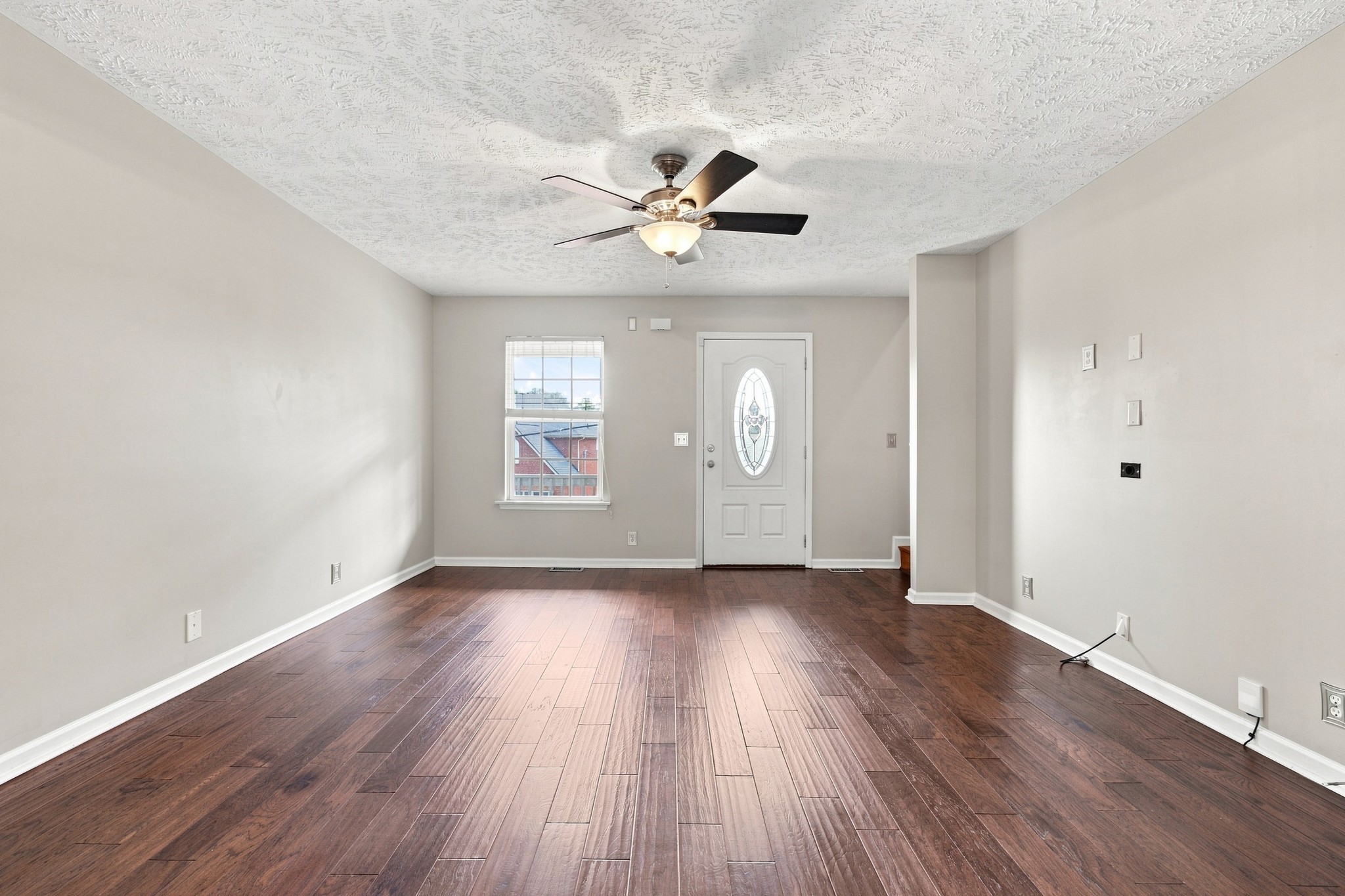132 Tulip Grove Pt Property Photo 6