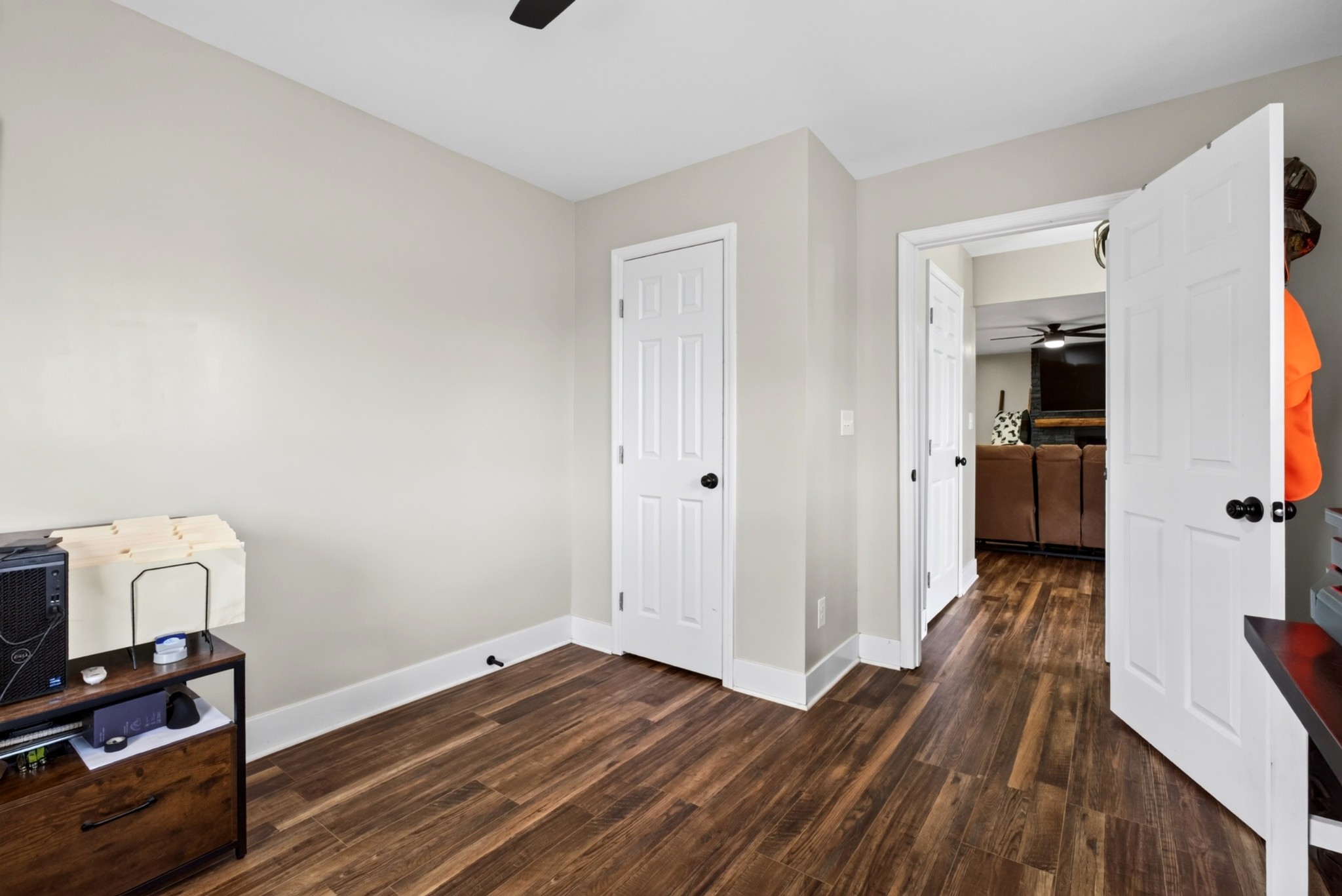 805 W Broad St Property Photo 16