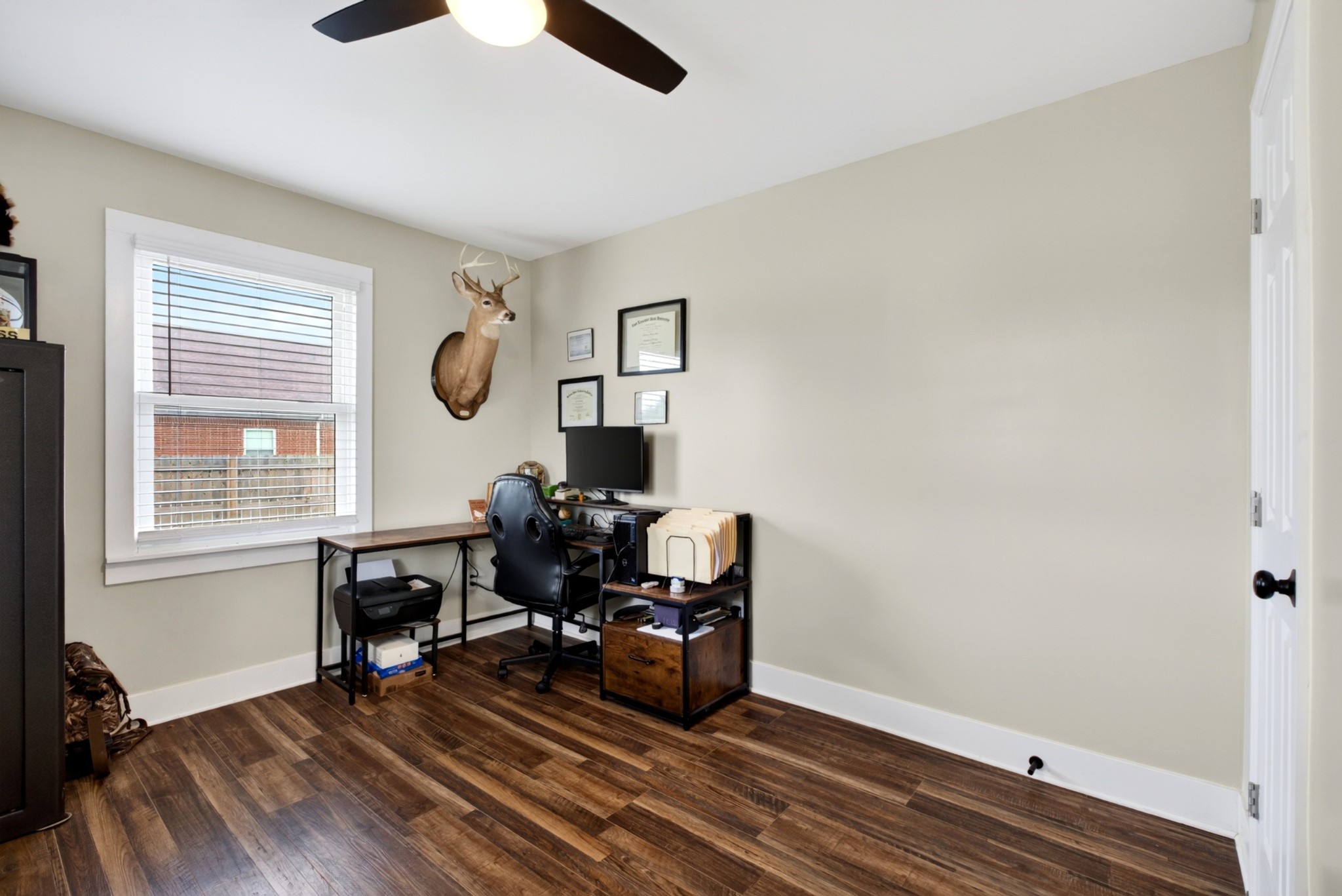 805 W Broad St Property Photo 17
