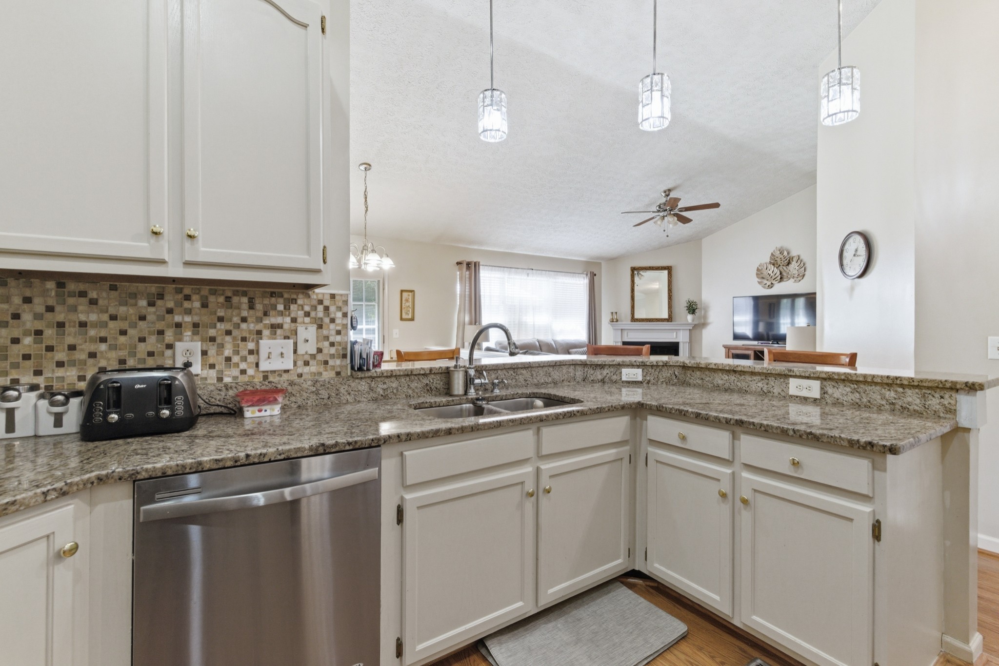 2965 Harbor Lights Dr Property Photo 3