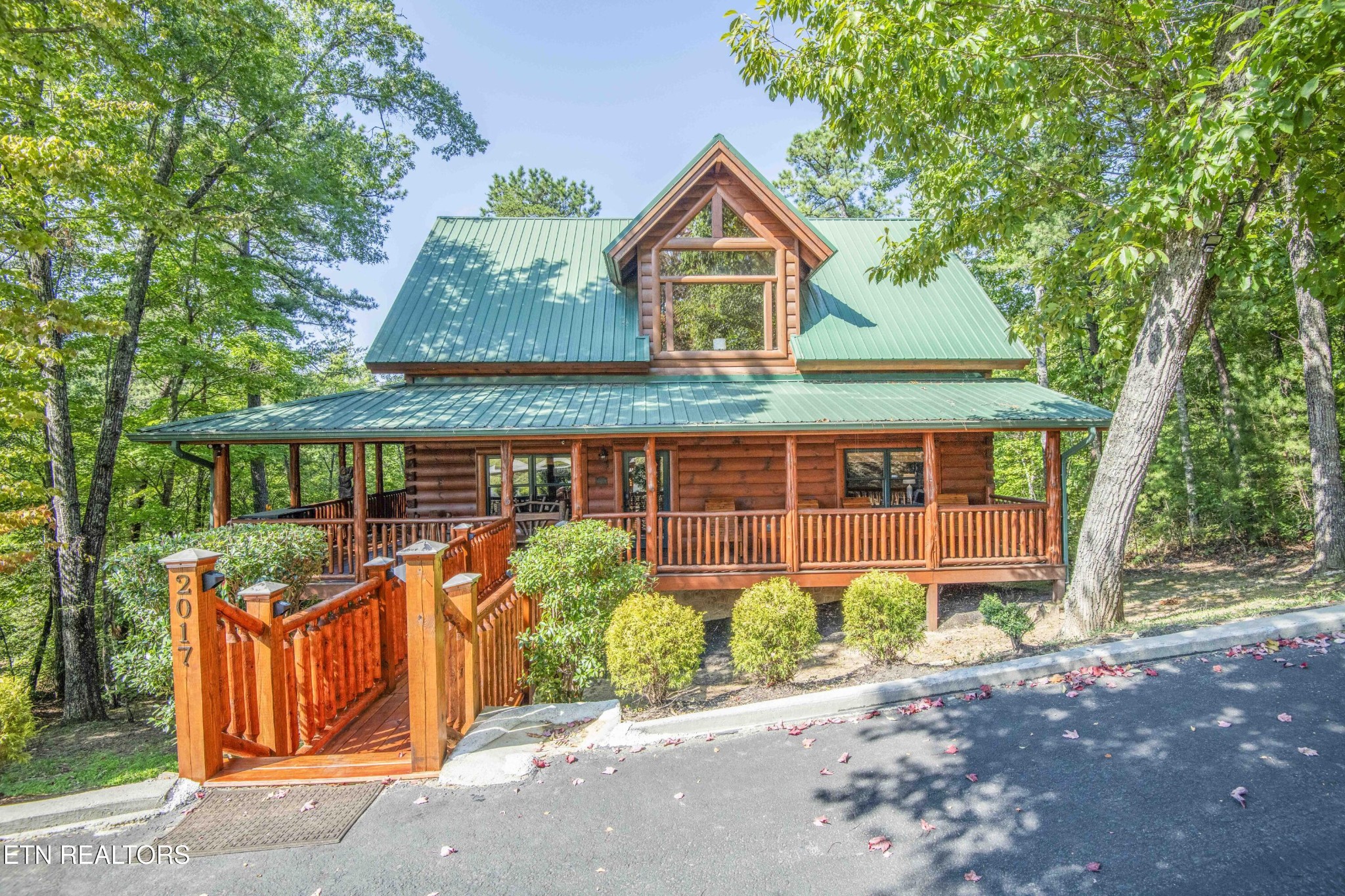 2017 Smoky Cove Rd