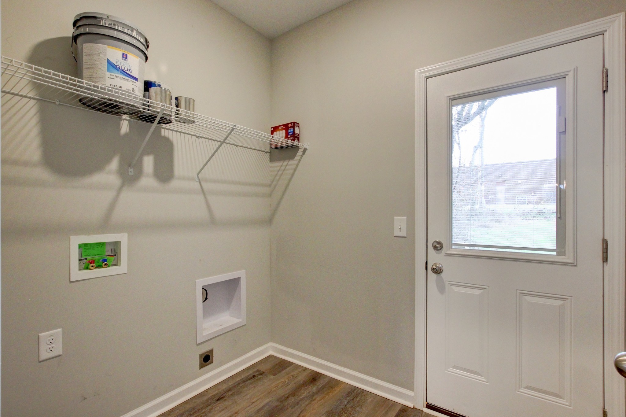 699 Ford St Property Photo 12