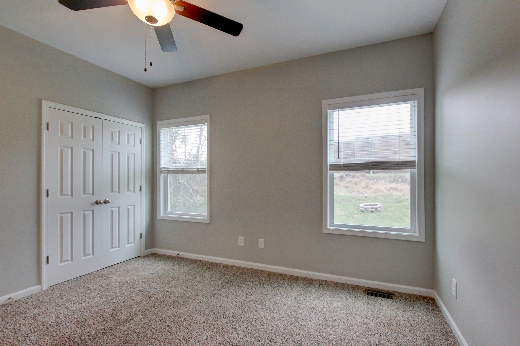 699 Ford St Property Photo 14