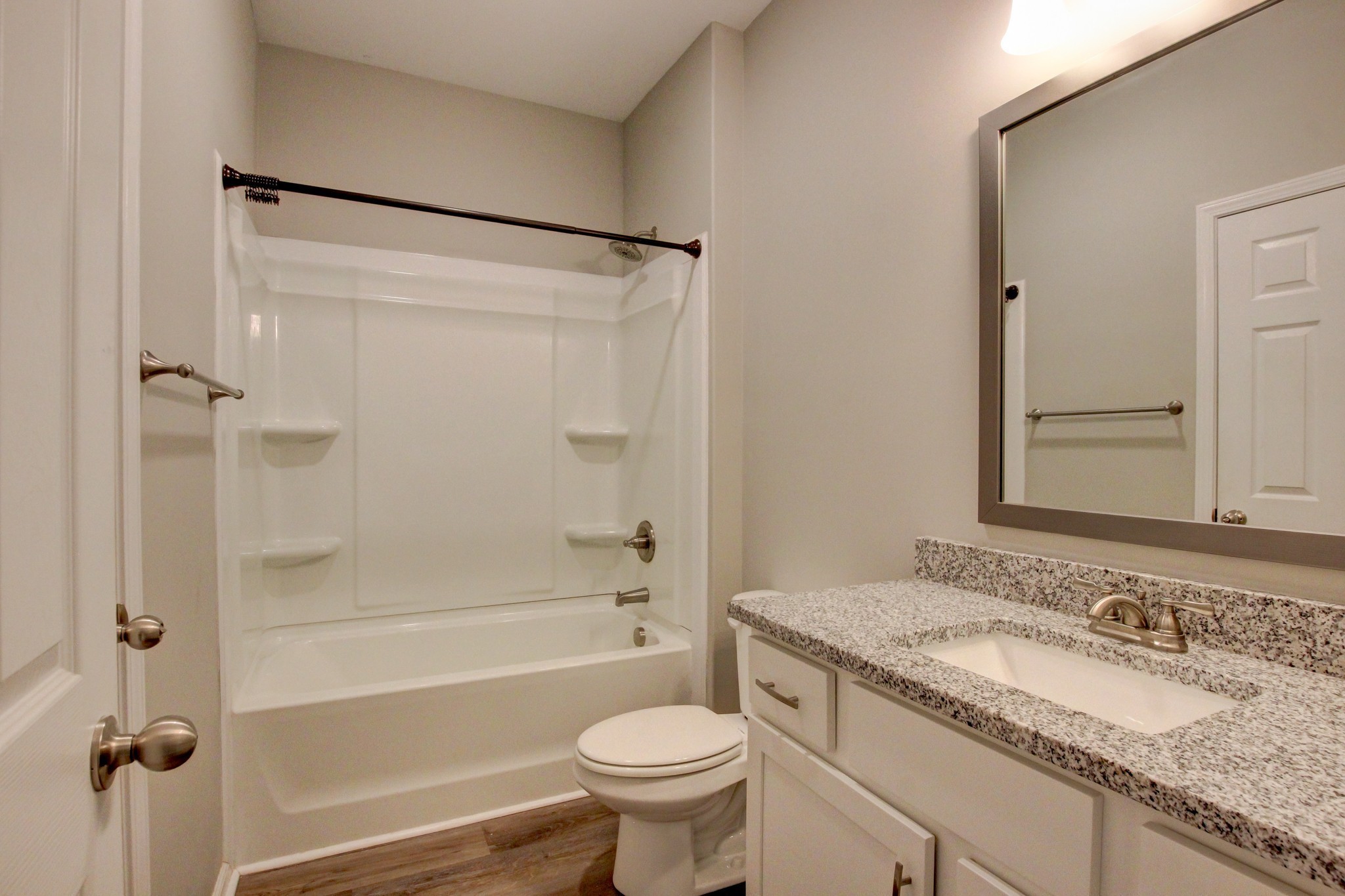 699 Ford St Property Photo 16