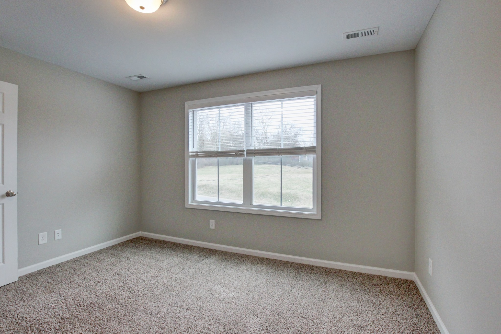 699 Ford St Property Photo 19