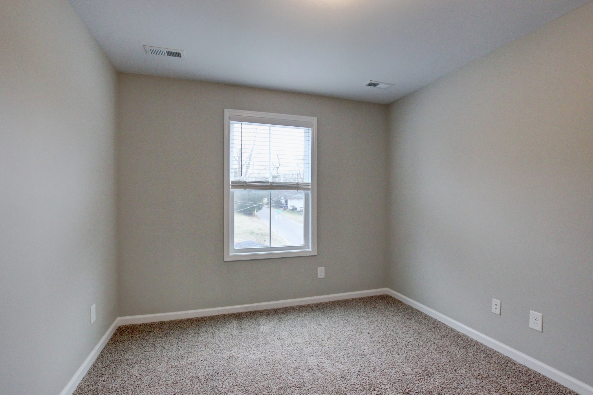 699 Ford St Property Photo 22