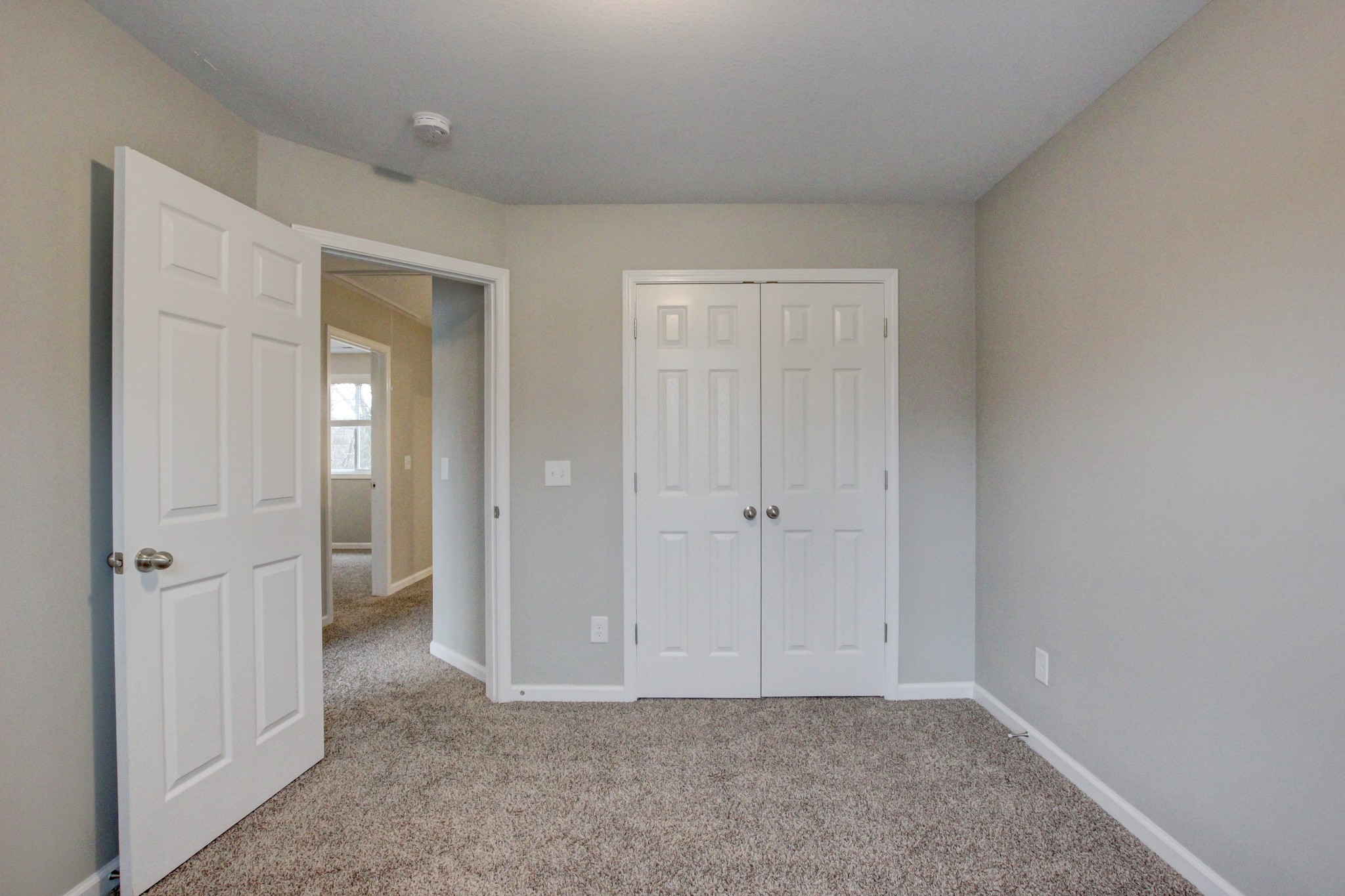 699 Ford St Property Photo 23