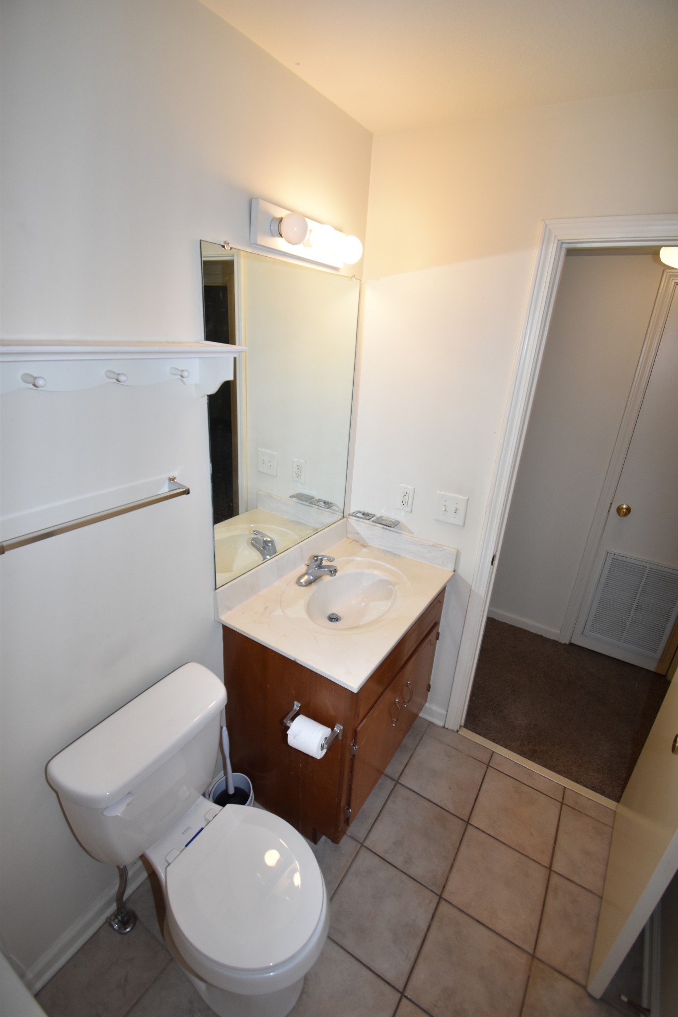 636 Robb Ave Property Photo 10