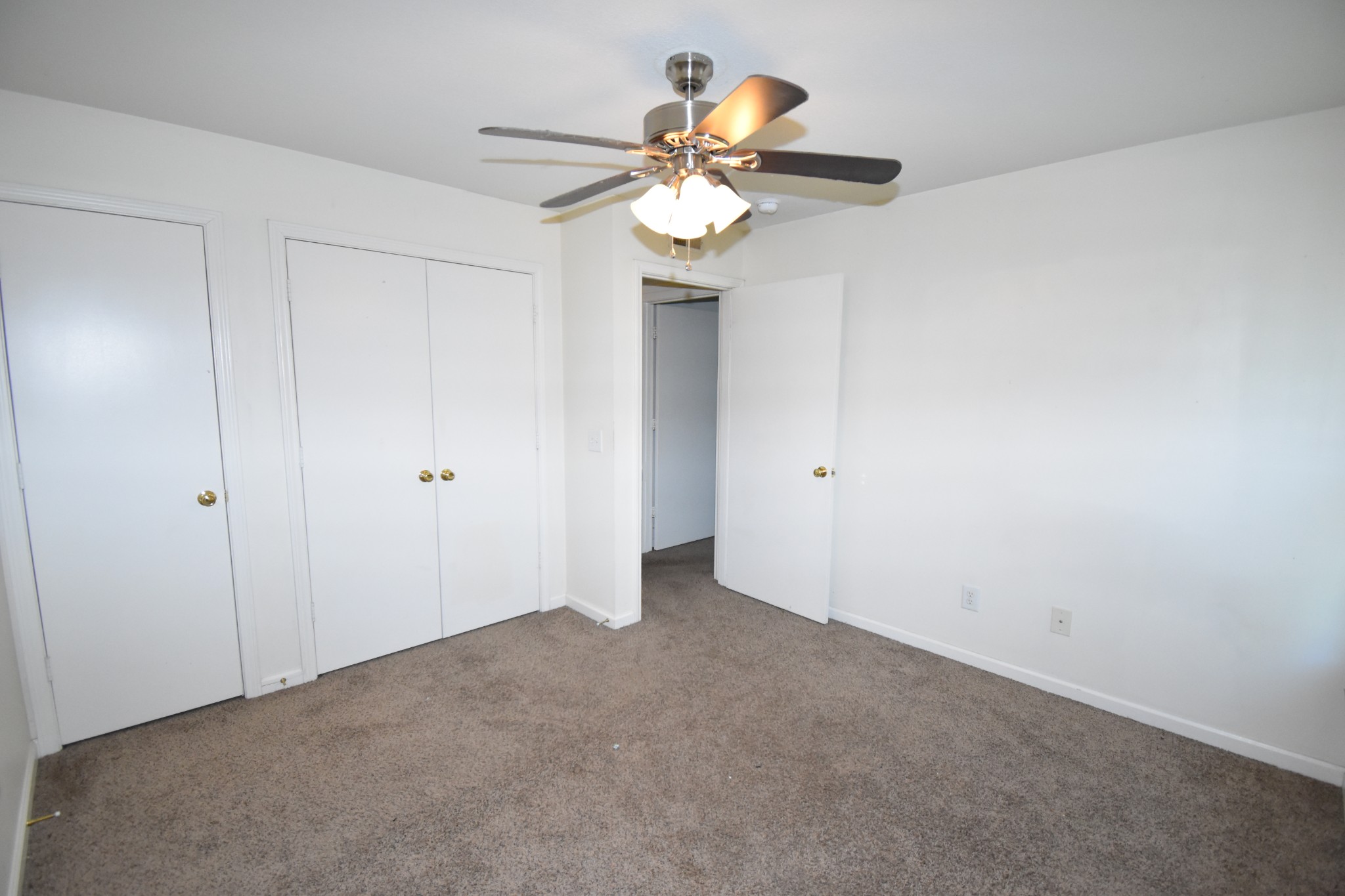 636 Robb Ave Property Photo 12