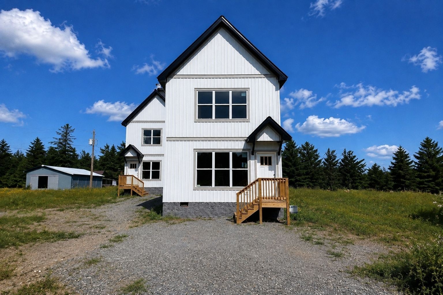 214 2nd St Property Photo 1