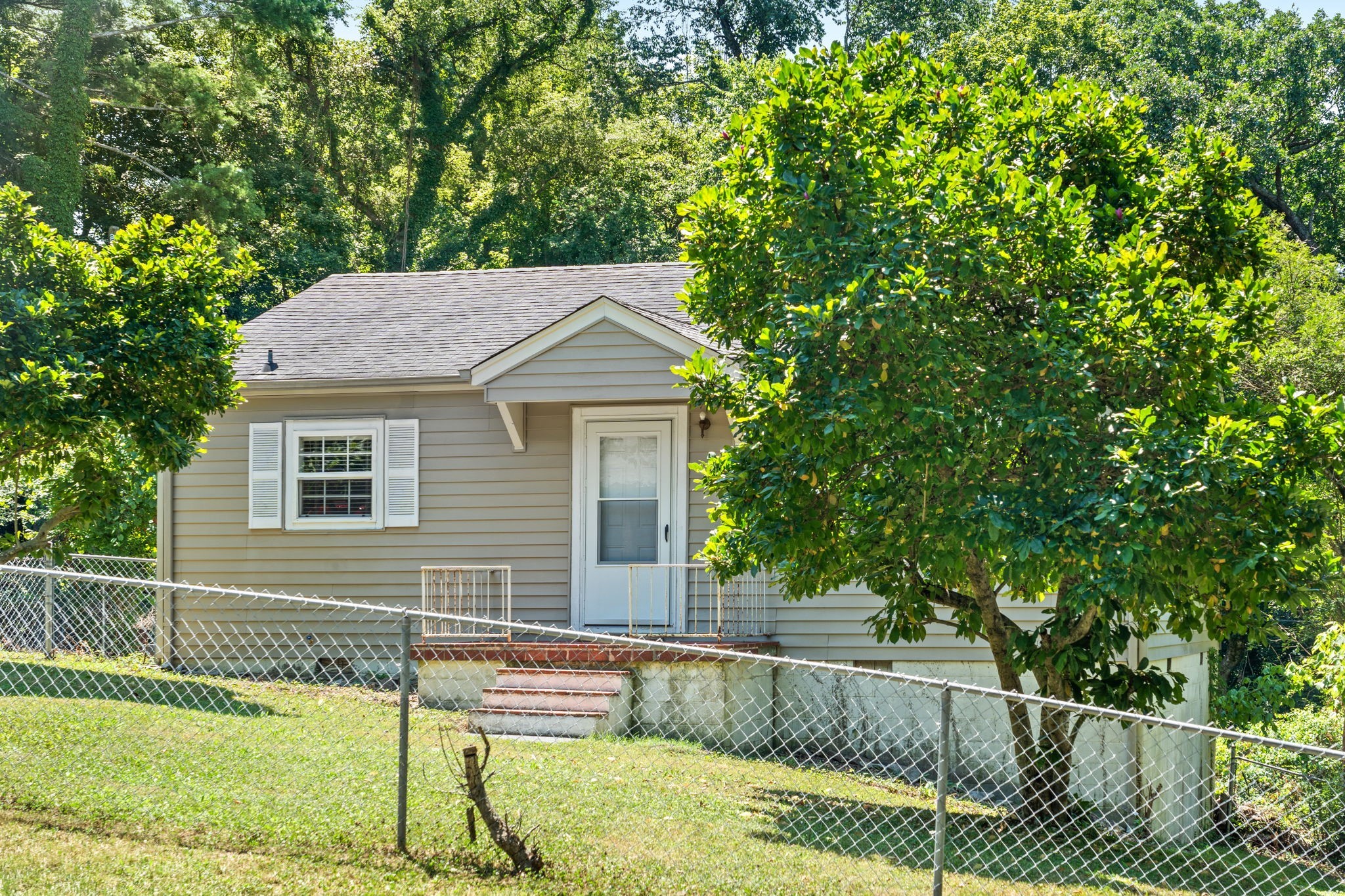 1011 Buck Dr Property Photo 3