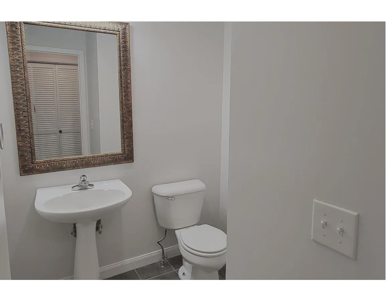 301 Hickory Pl Property Photo 6