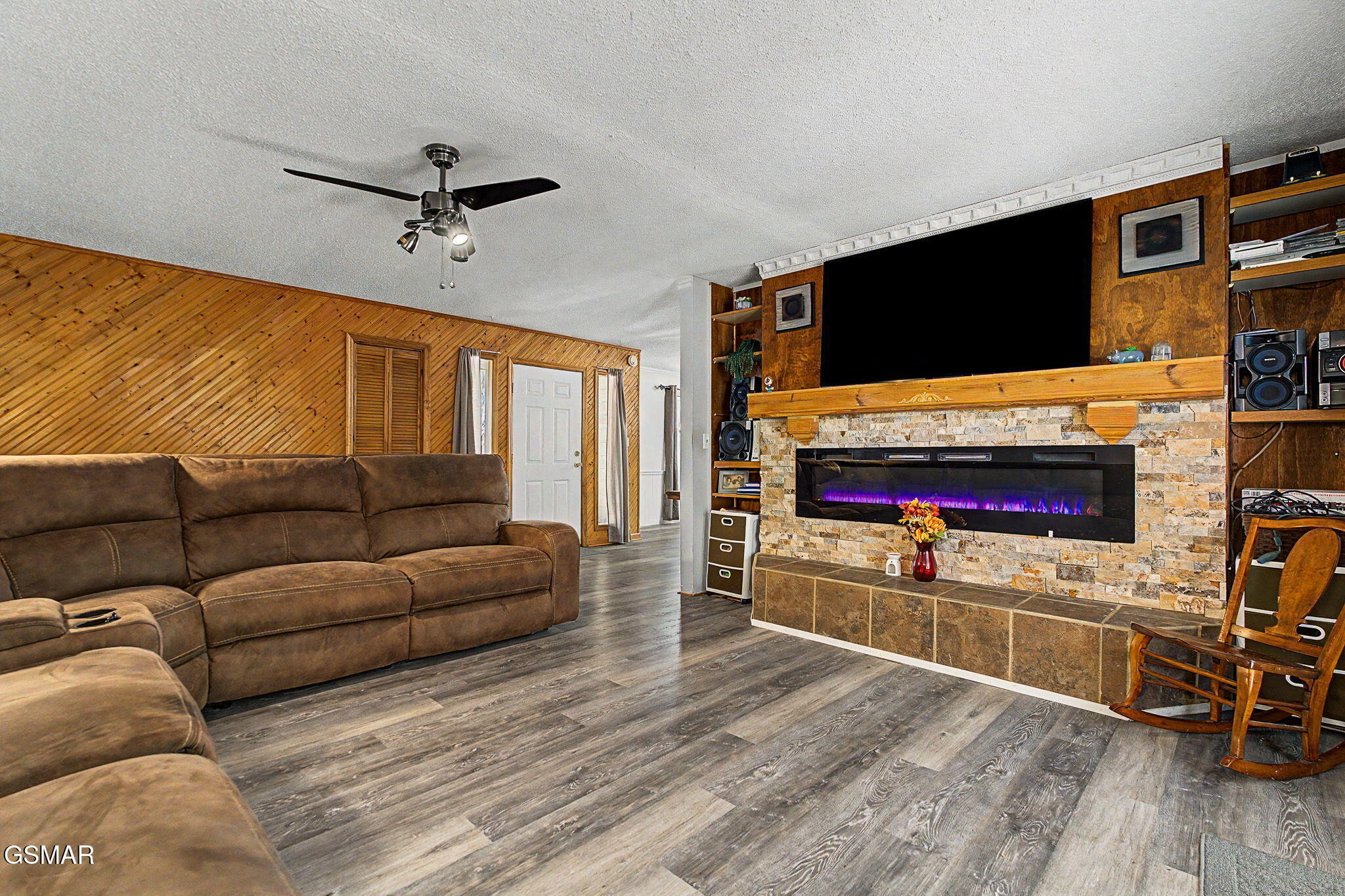 2136 Daisy Trail Property Photo 6